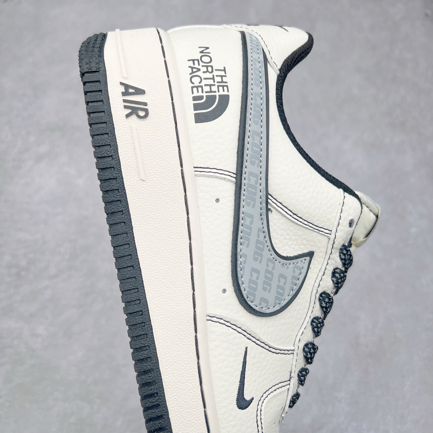 图片[6]-NK Air Force 1´07 Low 空军一号低帮百搭休闲运动板鞋 HF7518-050 柔软、弹性十足的缓震性能和出色的中底设计 横跨复古与现代的外型结合 造就出风靡全球 三十多年的Force 1 直到今天还深受青睐 实拍调校N版已经零色差零失真 百分百还原实物色彩所见即所得 不存在货不对板色差等低级问题 选购参考实物拍摄 不混卖不参货 只用心做好货严格选品 承诺混一赔十 尺码：36 36.5 37.5 38 38.5 39 40 40.5 41 42 42.5 43 44 44.5 45-选品中心