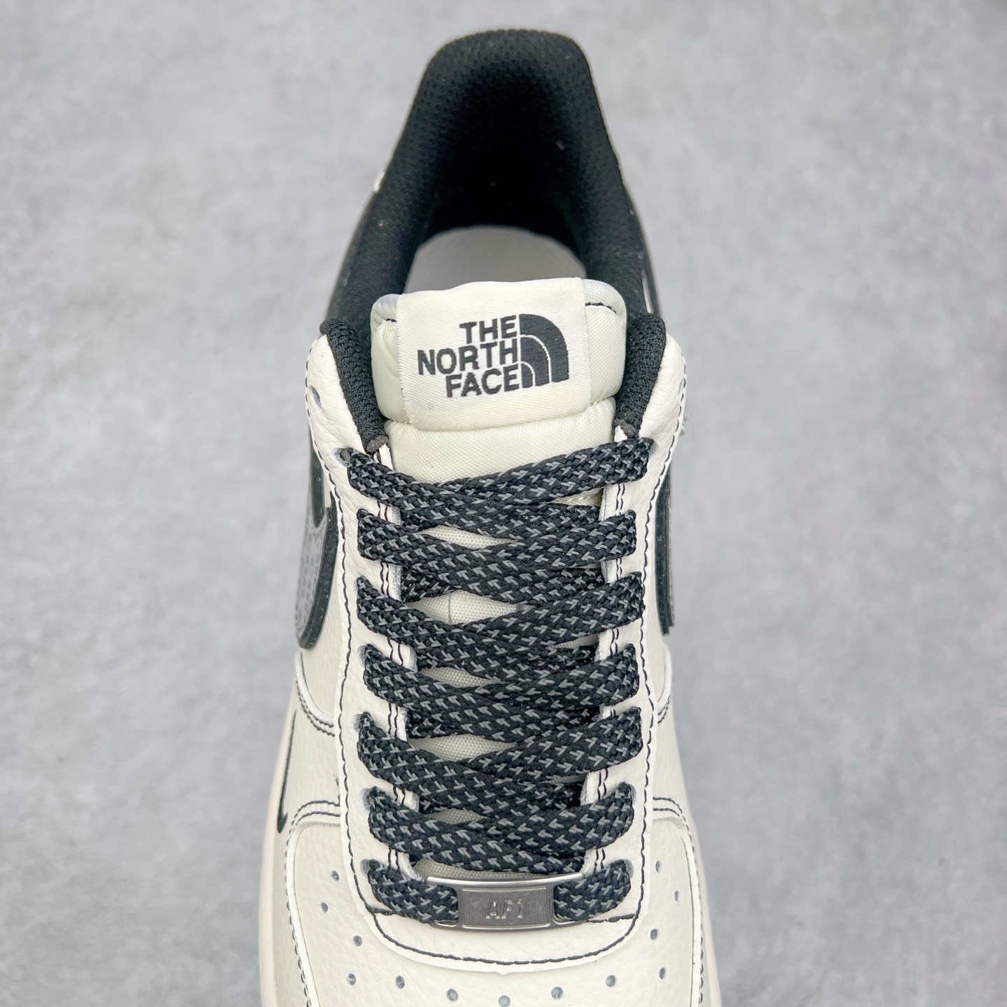 图片[5]-NK Air Force 1´07 Low 空军一号低帮百搭休闲运动板鞋 HF7518-050 柔软、弹性十足的缓震性能和出色的中底设计 横跨复古与现代的外型结合 造就出风靡全球 三十多年的Force 1 直到今天还深受青睐 实拍调校N版已经零色差零失真 百分百还原实物色彩所见即所得 不存在货不对板色差等低级问题 选购参考实物拍摄 不混卖不参货 只用心做好货严格选品 承诺混一赔十 尺码：36 36.5 37.5 38 38.5 39 40 40.5 41 42 42.5 43 44 44.5 45-选品中心