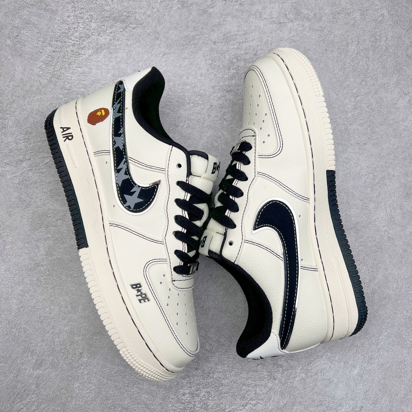 图片[3]-NK Air Force 1´07 Low 空军一号低帮百搭休闲运动板鞋 XS1958-523 柔软、弹性十足的缓震性能和出色的中底设计 横跨复古与现代的外型结合 造就出风靡全球 三十多年的Force 1 直到今天还深受青睐 实拍调校N版已经零色差零失真 百分百还原实物色彩所见即所得 不存在货不对板色差等低级问题 选购参考实物拍摄 不混卖不参货 只用心做好货严格选品 承诺混一赔十 尺码：36 36.5 37.5 38 38.5 39 40 40.5 41 42 42.5 43 44 44.5 45-选品中心