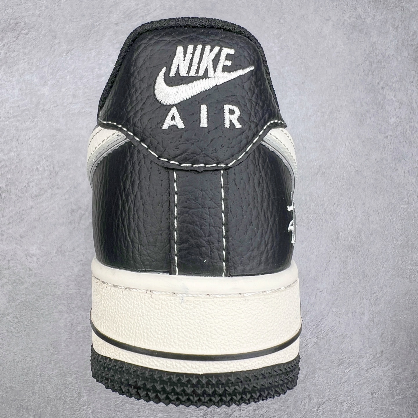 图片[8]-NK Air Force 1´07 Low 空军一号低帮百搭休闲运动板鞋 XZ6188-311 柔软、弹性十足的缓震性能和出色的中底设计 横跨复古与现代的外型结合 造就出风靡全球 三十多年的Force 1 直到今天还深受青睐 实拍调校N版已经零色差零失真 百分百还原实物色彩所见即所得 不存在货不对板色差等低级问题 选购参考实物拍摄 不混卖不参货 只用心做好货严格选品 承诺混一赔十 尺码：36 36.5 37.5 38 38.5 39 40 40.5 41 42 42.5 43 44 44.5 45-选品中心