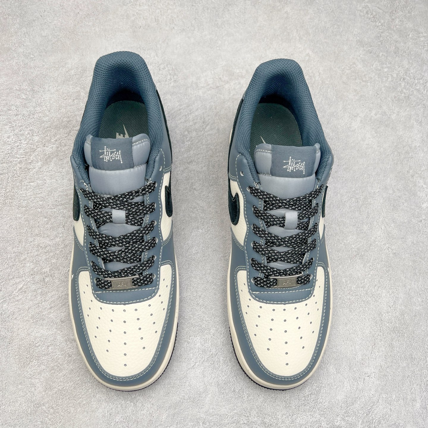 图片[2]-NK Air Force 1´07 Low 空军一号低帮百搭休闲运动板鞋 XZ3328-198 柔软、弹性十足的缓震性能和出色的中底设计 横跨复古与现代的外型结合 造就出风靡全球 三十多年的Force 1 直到今天还深受青睐 实拍调校N版已经零色差零失真 百分百还原实物色彩所见即所得 不存在货不对板色差等低级问题 选购参考实物拍摄 不混卖不参货 只用心做好货严格选品 承诺混一赔十 尺码：36 36.5 37.5 38 38.5 39 40 40.5 41 42 42.5 43 44 44.5 45-选品中心