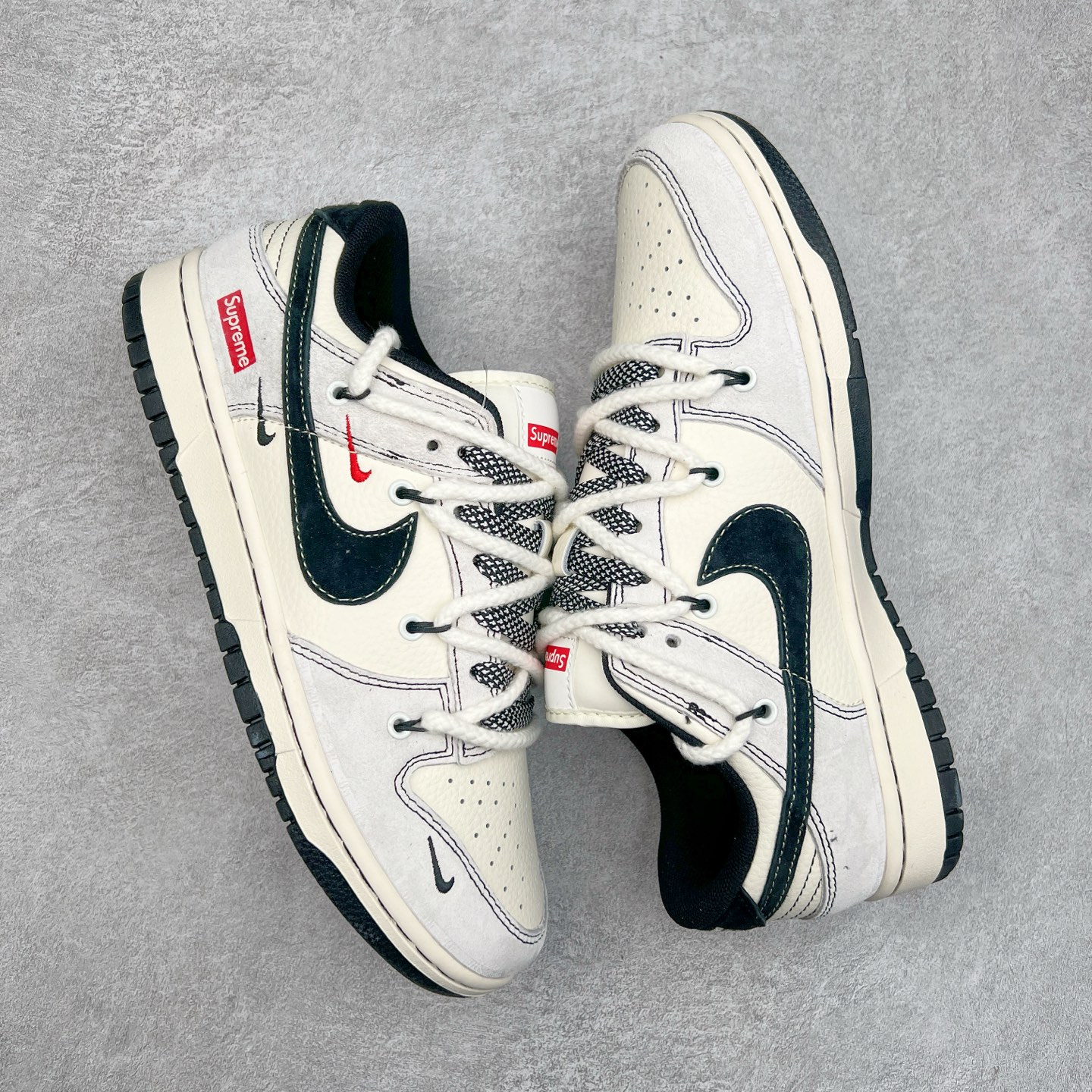 图片[3]-NK Dunk Low 定制配色 YX5066-233 大厂出品 极力推荐 原装头层材料 独家版型蒸餾加工帶來的是更好的视觉和脚感体验大厂纯原品质出货 清洁度 电绣工艺 皮料切割干净无任何毛边 细节完美 实拍调校N版已经零色差零失真 百分百还原实物色彩所见即所得 不存在货不对板色差等低级问题 选购参考实物拍摄 不混卖不参货 只用心做好货严格选品 承诺混一赔十 尺码：36 36.5 37.5 38 38.5 39 40 40.5 41 42 42.5 43 44 44.5 45-选品中心