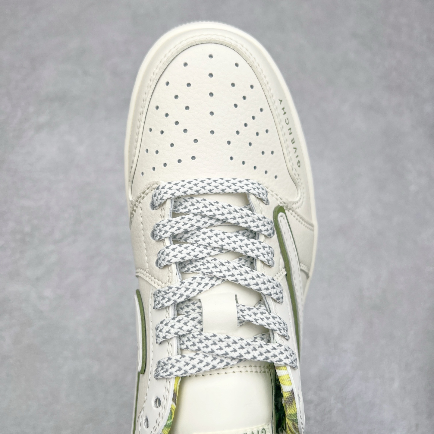 图片[4]-TS x Air Jordan AJ1 Low 倒钩低帮联名定制配色 XY2688-119 原厂内置气垫魔块 A模大底 头层小牛皮 鞋舌AJ原厂专用牛津布+AJ专用反口珍珠布+原厂无杂质高弹内里海棉+特殊封边弹力鞋带 实拍调校N版已经零色差零失真 百分百还原实物色彩所见即所得 不存在货不对板色差等低级问题 选购参考实物拍摄 不混卖不参货 只用心做好货严格选品 承诺混一赔十 尺码：36 36.5 37.5 38 38.5 39 40 40.5 41 42 42.5 43 44 44.5 45-选品中心