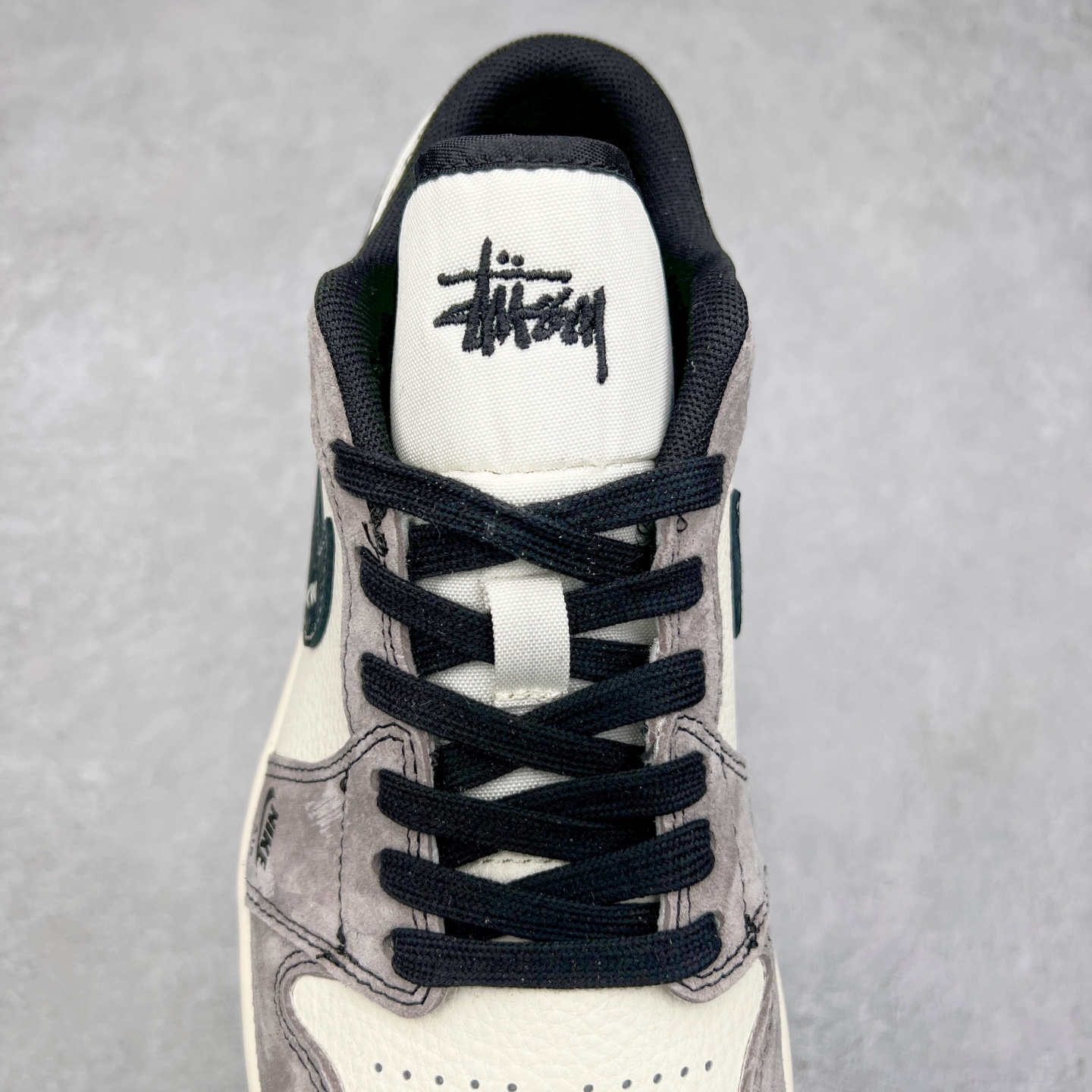 图片[5]-Air Jordan AJ1 Low 低帮定制 SJ9950-052 原厂内置气垫魔块 A模大底 头层小牛皮 鞋舌AJ原厂专用牛津布+AJ专用反口珍珠布+原厂无杂质高弹内里海棉+特殊封边弹力鞋带 尺码：36 36.5 37.5 38 38.5 39 40 40.5 41 42 42.5 43 44 44.5 45-选品中心