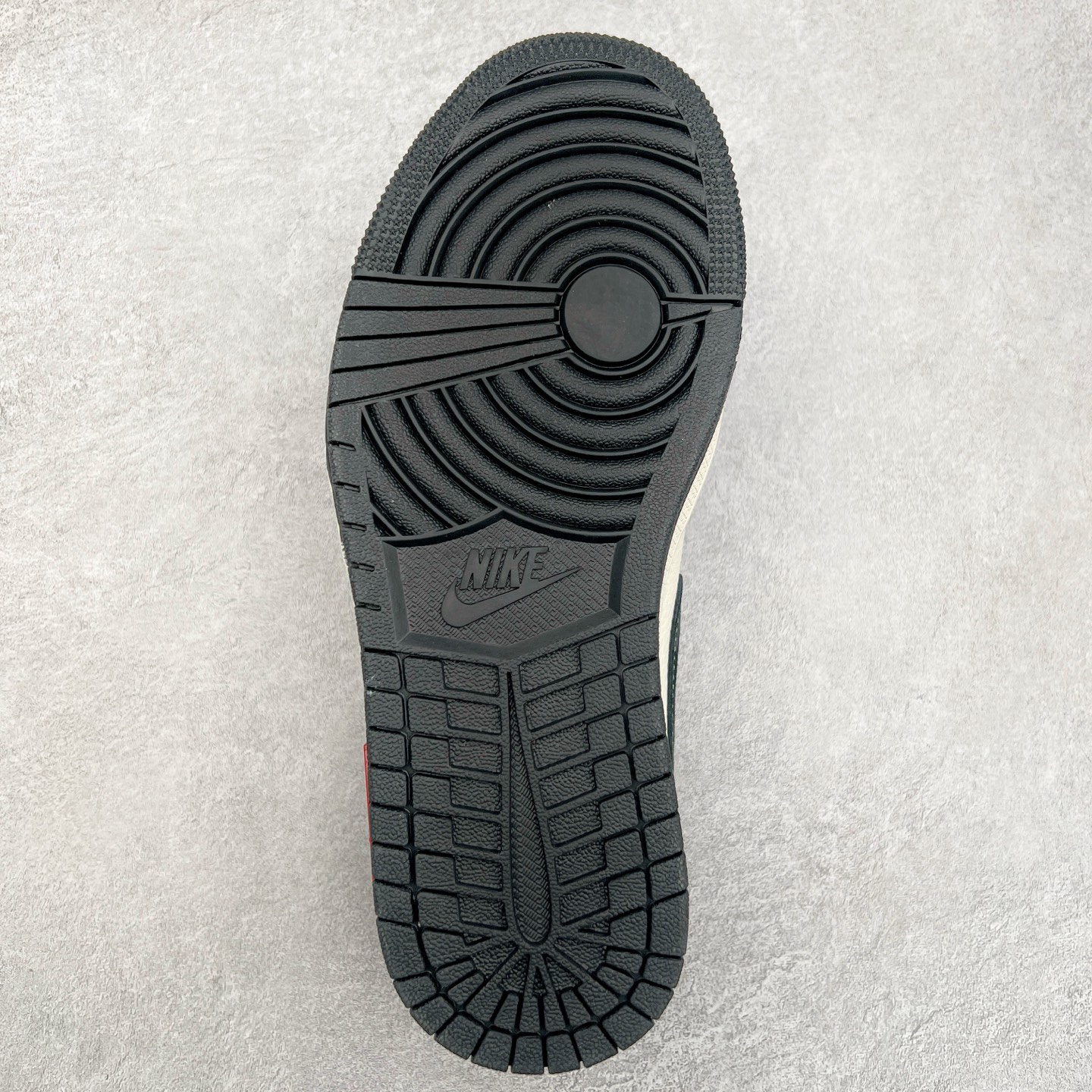 图片[9]-Air Jordan AJ1 Low 低帮定制 SJ9950-052 原厂内置气垫魔块 A模大底 头层小牛皮 鞋舌AJ原厂专用牛津布+AJ专用反口珍珠布+原厂无杂质高弹内里海棉+特殊封边弹力鞋带 尺码：36 36.5 37.5 38 38.5 39 40 40.5 41 42 42.5 43 44 44.5 45-选品中心