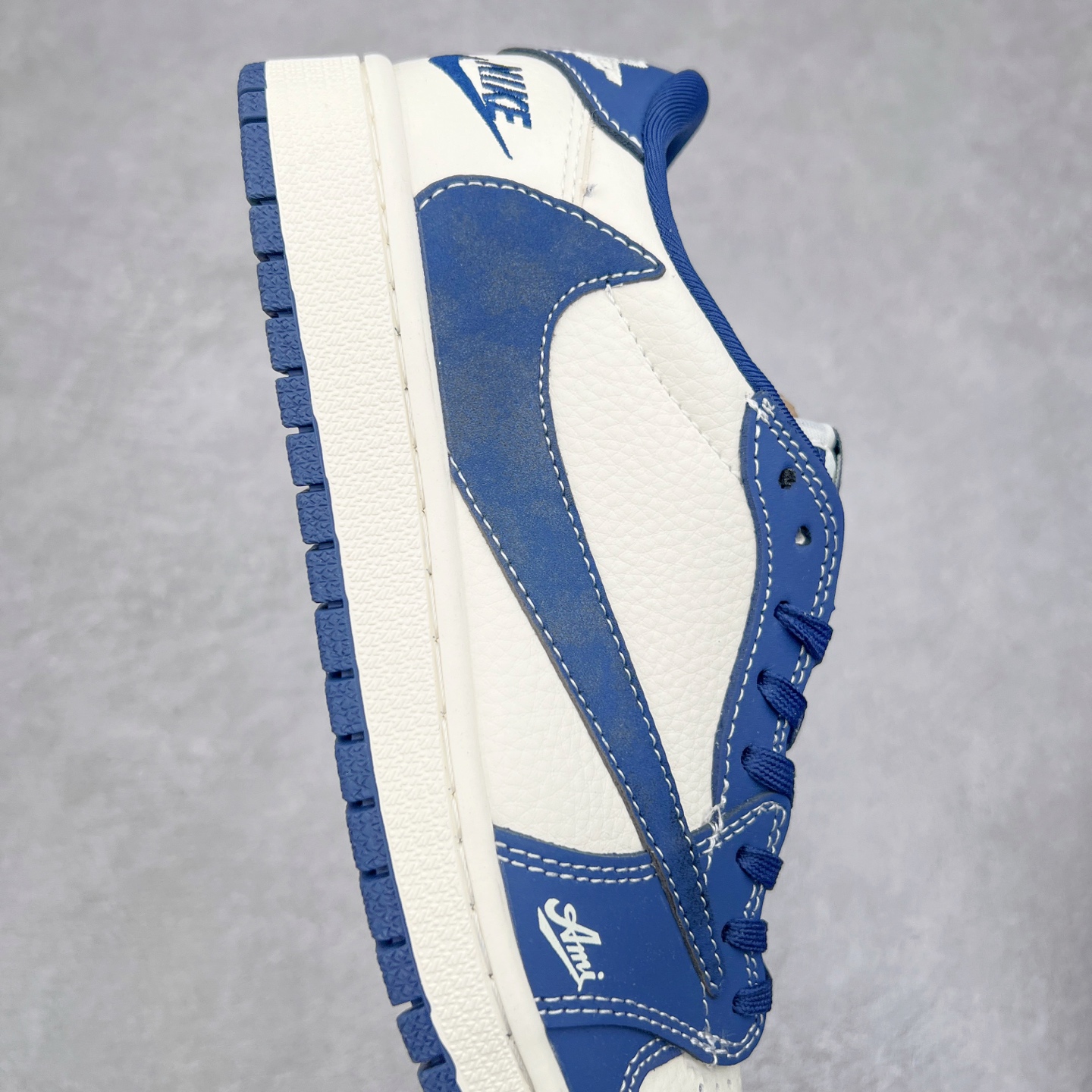 图片[6]-TS x Air Jordan AJ1 Low 倒钩低帮联名定制配色 XS2024-022 原厂内置气垫魔块 A模大底 头层小牛皮 鞋舌AJ原厂专用牛津布+AJ专用反口珍珠布+原厂无杂质高弹内里海棉+特殊封边弹力鞋带 实拍调校N版已经零色差零失真 百分百还原实物色彩所见即所得 不存在货不对板色差等低级问题 选购参考实物拍摄 不混卖不参货 只用心做好货严格选品 承诺混一赔十 尺码：36 36.5 37.5 38 38.5 39 40 40.5 41 42 42.5 43 44 44.5 45-选品中心