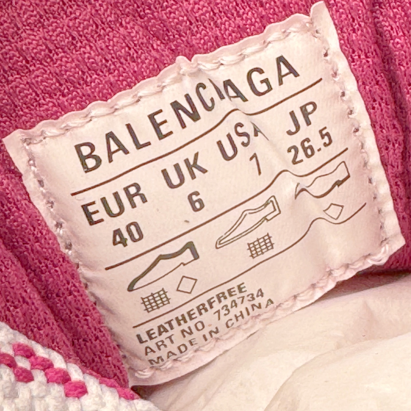 图片[18]-＃VG零售版 BALENCIAGA 3XL Sneakers 巴黎世家十代网布系带低帮走秀复古老爹鞋 全套原纸板楦头开发 最原汁原味的灵魂版型 全鞋荧光划线卡点 胶水把控整洁度追求极致完美 每一双都是工艺品 多重QC质检 超越公司货的品控标准 实实在在的免检产品 原盒原配 正确字体电绣 粗细、位置、大小正确 侧边TPU 透气孔匹配意产原版 正确分离大底 TPU软底 原版一致大底LOGO 立体感十足 原厂皮料水洗做旧 采购原厂网纱 不含皮革 网布材料和聚氨酯 磨损效果 鞋头边缘和后帮 Balenciaga 徽标 鞋面和后跟凸印尺码 鞋舌 3XL 橡胶品牌标识和反光细节 鞋帮拉袢和鞋舌拉祥 配反光细节 备用鞋带在鞋履前侧 可在穿着前取下 便于不同造型搭配 正常尺码 尺码：35 36 37 38 39 40 41 42 43 44 45 46-选品中心