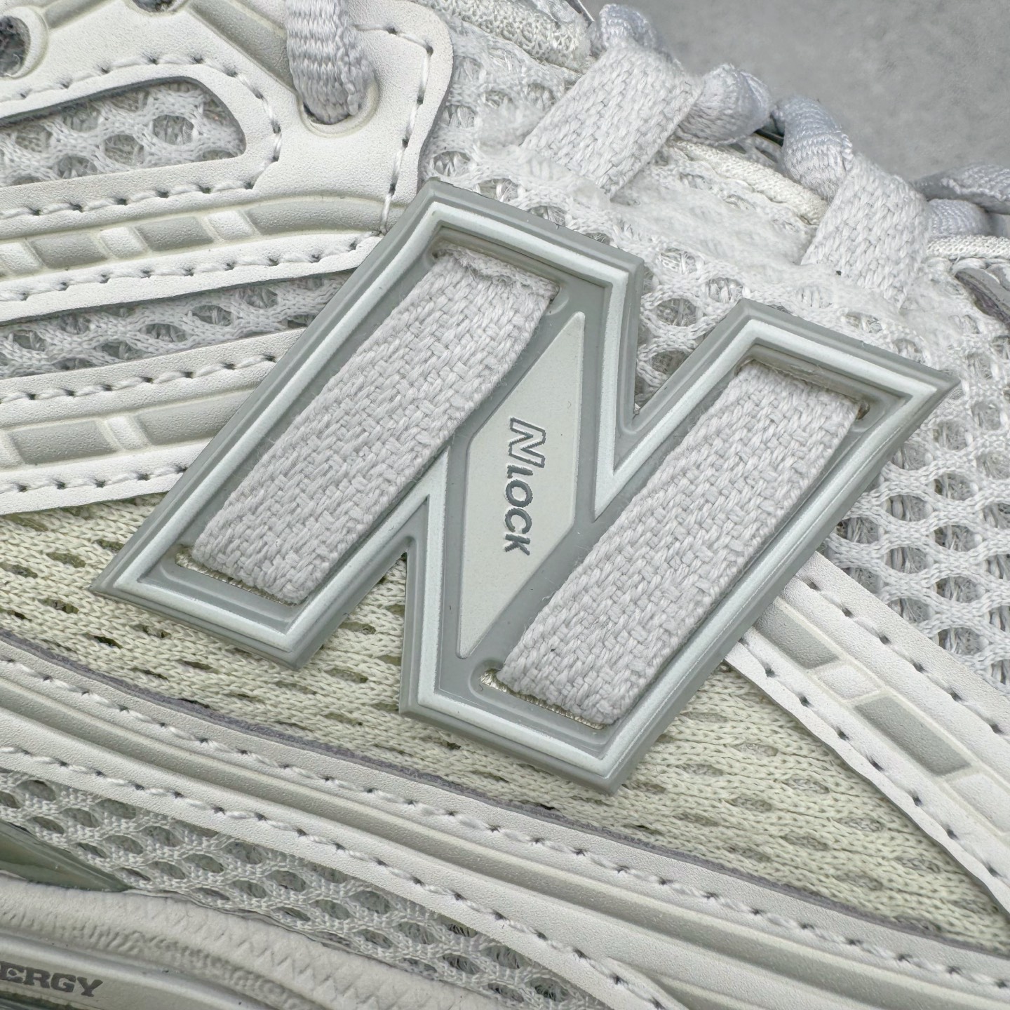 图片[17]-＃M纯原 New Balance M1906RGP 灰白绿 NB新百伦潮流复古织物皮革减震防滑耐磨轻便低帮跑步鞋 原档数据独立私模大底 唯一正确六层组合大底 RB前软后硬 百分百还原原鞋脚感 基于市场现有版本全新升级调整 NB市场最强产物 全网最全配色加持 全套原楦原纸板原厂数据开发 全鞋电脑针车加持 原厂网布 原装进口头层翻毛皮料正确绒感卡色 正确中底拉帮中底网布细节 一比一手工擦旧效果 冲裁组合 匠心打造 耗时两个月开发完成 工艺极其复杂难度可想而知 高端零售专供产物 尺码：36 37 37.5 38 38.5 39.5 40 40.5 41.5 42 42.5 43 44 44.5 45 45.5 46.5 47-选品中心