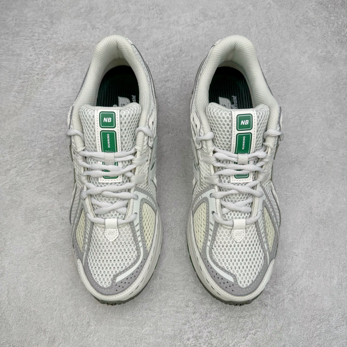 图片[2]-＃M纯原 New Balance M1906RGP 灰白绿 NB新百伦潮流复古织物皮革减震防滑耐磨轻便低帮跑步鞋 原档数据独立私模大底 唯一正确六层组合大底 RB前软后硬 百分百还原原鞋脚感 基于市场现有版本全新升级调整 NB市场最强产物 全网最全配色加持 全套原楦原纸板原厂数据开发 全鞋电脑针车加持 原厂网布 原装进口头层翻毛皮料正确绒感卡色 正确中底拉帮中底网布细节 一比一手工擦旧效果 冲裁组合 匠心打造 耗时两个月开发完成 工艺极其复杂难度可想而知 高端零售专供产物 尺码：36 37 37.5 38 38.5 39.5 40 40.5 41.5 42 42.5 43 44 44.5 45 45.5 46.5 47-选品中心