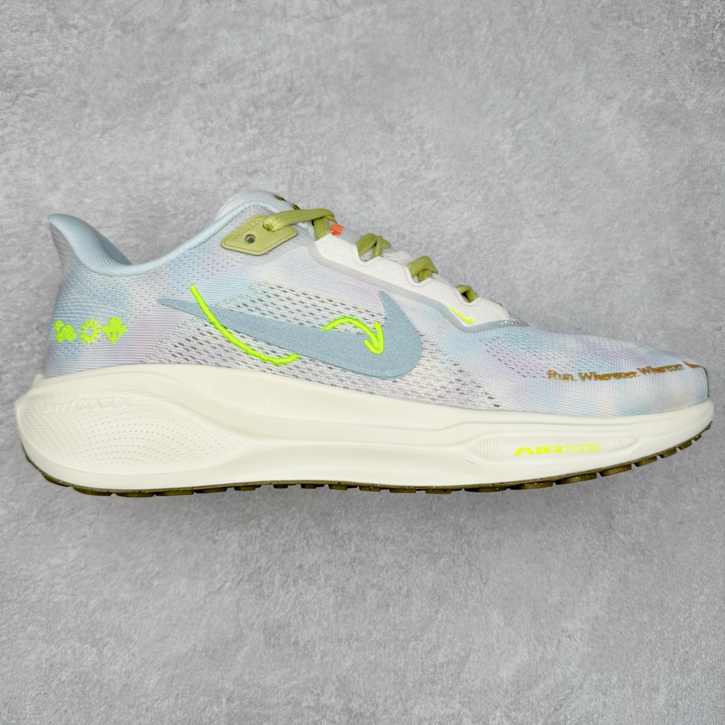 ＃特价福利 NK Zoom Pegasus 飞马41代马拉松系列网面透气缓震疾速跑鞋 拥有 Zoom Air 一如既往的稳定感和流畅感 鞋面采用工程网眼设计 为特定高热区域营造出色透气性 进一步增加鞋面的穿孔数量 让足部能够快速散热 中足搭配 Flywire 飞线 在高速运动时营造舒适稳定的贴合感 内置Zoon气垫加持 动力十足 尺码：36 36.5 37.5 38 38.5 39 40 40.5 41 42 42.5 43 44 44.5 45-选品中心