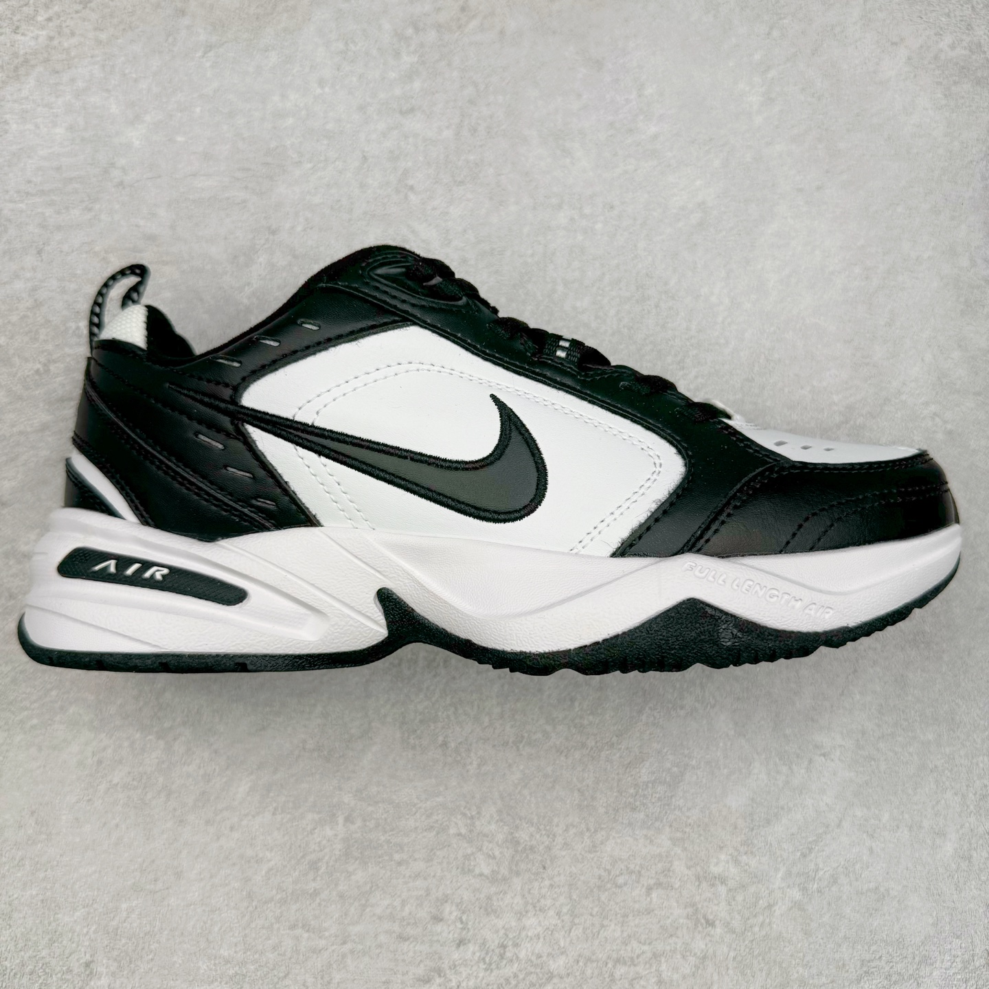 图片[10]-NK Air Monarch IV M2K Tekno 复古运动老爹鞋 正确原楦开发版型 内置Air气垫版本 细节完美还原 复古潮流优质皮革打造鞋面 夸张流线极符 风靡老爹元素 外形延续当下潮流得未来感老爹鞋 设计干净配色风格也带有浓郁的复古感受 极为独特 尺码：36 36.5 37.5 38 38.5 39 40 40.5 41 42 42.5 43 44 44.5 45-选品中心