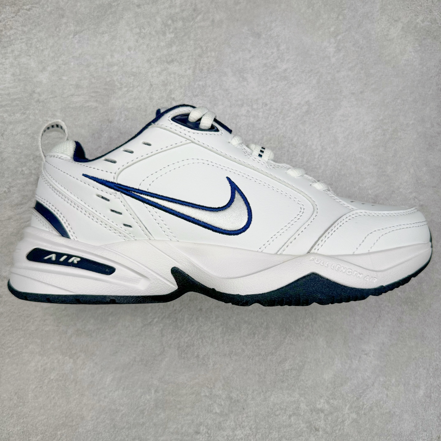 图片[4]-NK Air Monarch IV M2K Tekno 复古运动老爹鞋 正确原楦开发版型 内置Air气垫版本 细节完美还原 复古潮流优质皮革打造鞋面 夸张流线极符 风靡老爹元素 外形延续当下潮流得未来感老爹鞋 设计干净配色风格也带有浓郁的复古感受 极为独特 尺码：36 36.5 37.5 38 38.5 39 40 40.5 41 42 42.5 43 44 44.5 45-选品中心