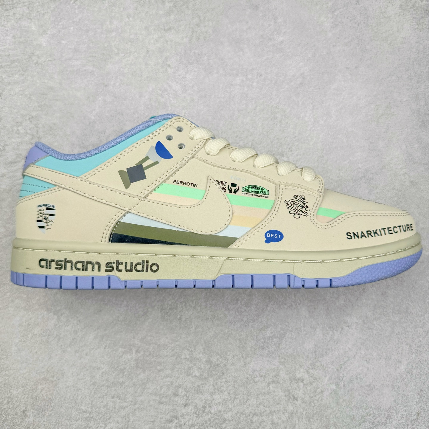 NK Dunk Low 定制配色 MU0232-363 大厂出品 极力推荐 原装头层材料 独家版型蒸餾加工帶來的是更好的视觉和脚感体验大厂纯原品质出货 清洁度 电绣工艺 皮料切割干净无任何毛边 细节完美 实拍调校N版已经零色差零失真 百分百还原实物色彩所见即所得 不存在货不对板色差等低级问题 选购参考实物拍摄 不混卖不参货 只用心做好货严格选品 承诺混一赔十 尺码：36 36.5 37.5 38 38.5 39 40 40.5 41 42 42.5 43 44 44.5 45-选品中心