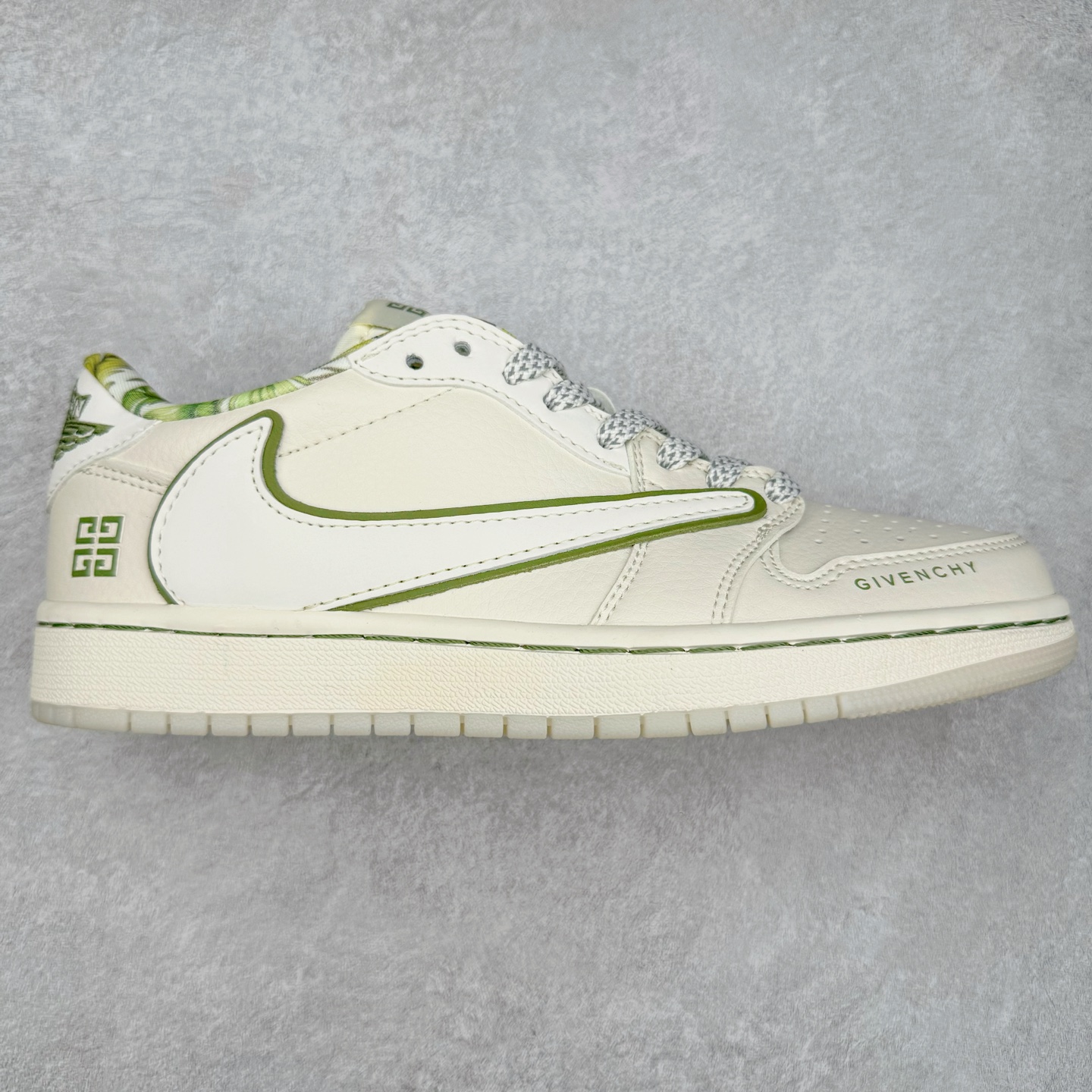 TS x Air Jordan AJ1 Low 倒钩低帮联名定制配色 XY2688-119 原厂内置气垫魔块 A模大底 头层小牛皮 鞋舌AJ原厂专用牛津布+AJ专用反口珍珠布+原厂无杂质高弹内里海棉+特殊封边弹力鞋带 实拍调校N版已经零色差零失真 百分百还原实物色彩所见即所得 不存在货不对板色差等低级问题 选购参考实物拍摄 不混卖不参货 只用心做好货严格选品 承诺混一赔十 尺码：36 36.5 37.5 38 38.5 39 40 40.5 41 42 42.5 43 44 44.5 45-选品中心