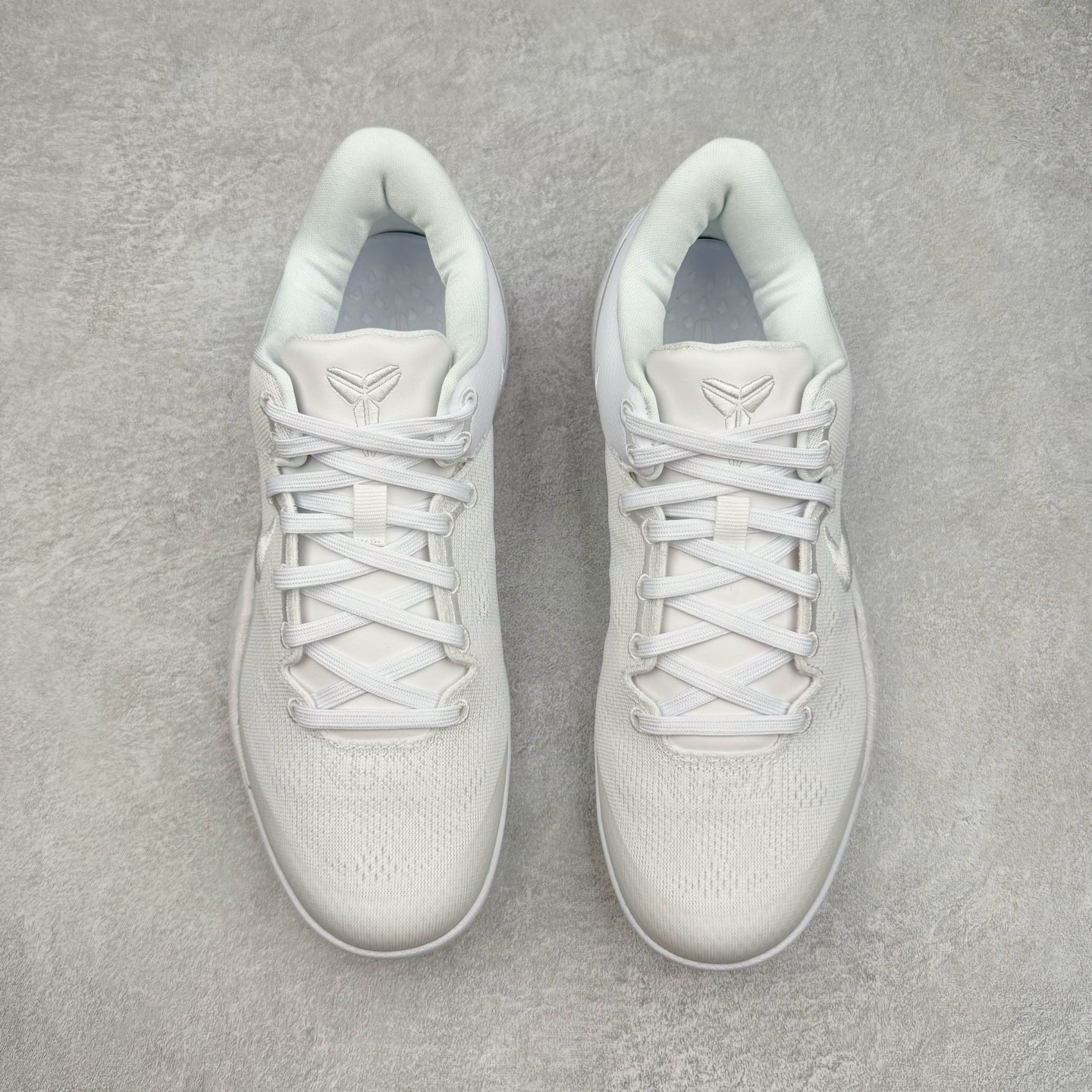 图片[2]-＃GX NK Zoom Kobe Ⅷ System 科比8代复刻实战运动低帮文化篮球鞋 纯白白龙 FJ9364-100 完美复刻公司货 React科技鞋垫加持 实战配置直接拉满 原楦纸板开发 鞋身流线型、后跟塑形 区分土肥圆 原厂针织鞋面一针一线匹配原版 全身鞋材卡料色独家定制 唯一万针立体刺绣SWOOSH 真实底模最大50.5 实战利器 专供海外市场 独立原厂模具 首批不拼图大几率过验 亲测已过 支持各种高强度实战 无需担心 补货周期极长 脚宽建议买大半码 科比系列前掌偏窄 支持七天无理由退换 尺码： 40 40.5 41 42 42.5 43 44 44.5 45 46 47.5 48.5 49.5 50.5-选品中心