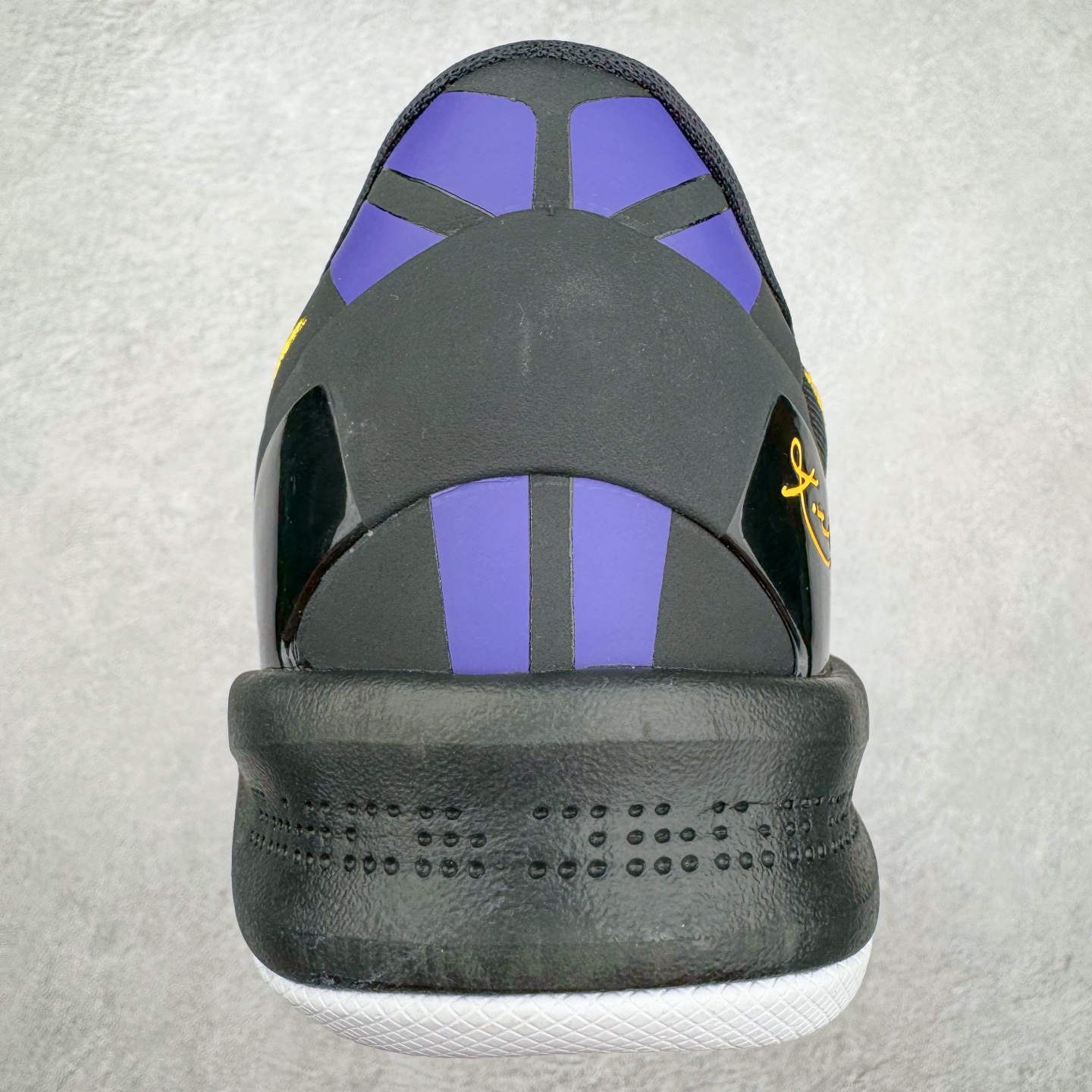 图片[8]-＃GX NK Zoom Kobe Ⅷ System 科比8代复刻实战运动低帮文化篮球鞋 黑紫黄 HF9550-001 完美复刻公司货 React科技鞋垫加持 实战配置直接拉满 原楦纸板开发 鞋身流线型、后跟塑形 区分土肥圆 原厂针织鞋面一针一线匹配原版 全身鞋材卡料色独家定制 唯一万针立体刺绣SWOOSH 真实底模最大50.5 实战利器 专供海外市场 独立原厂模具 首批不拼图大几率过验 亲测已过 支持各种高强度实战 无需担心 补货周期极长 脚宽建议买大半码 科比系列前掌偏窄 支持七天无理由退换 尺码： 40 40.5 41 42 42.5 43 44 44.5 45 46 47.5 48.5 49.5 50.5-选品中心