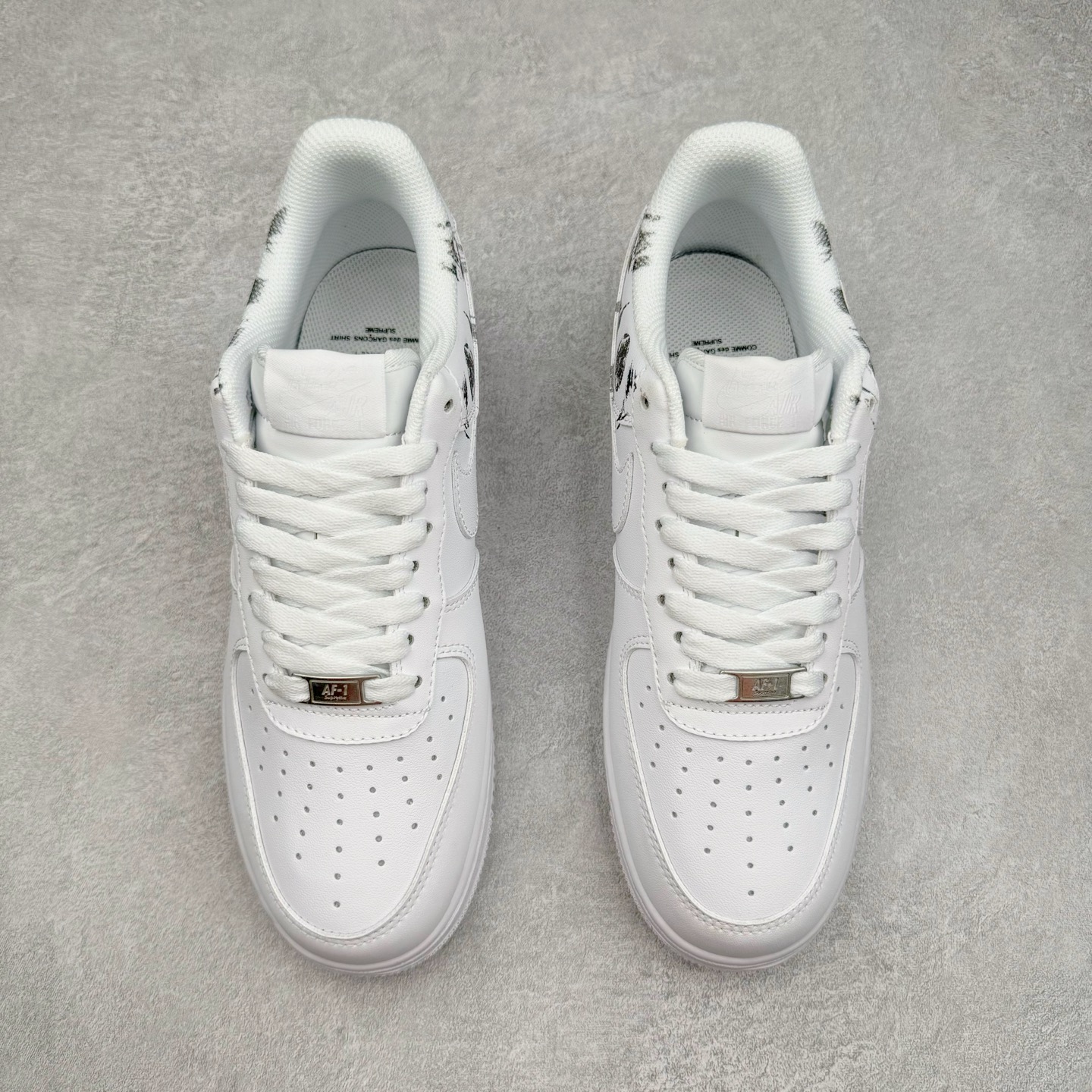 ＃福利特价‼️
CDG x Supreme x NK Air Force 1 Supreme Comme