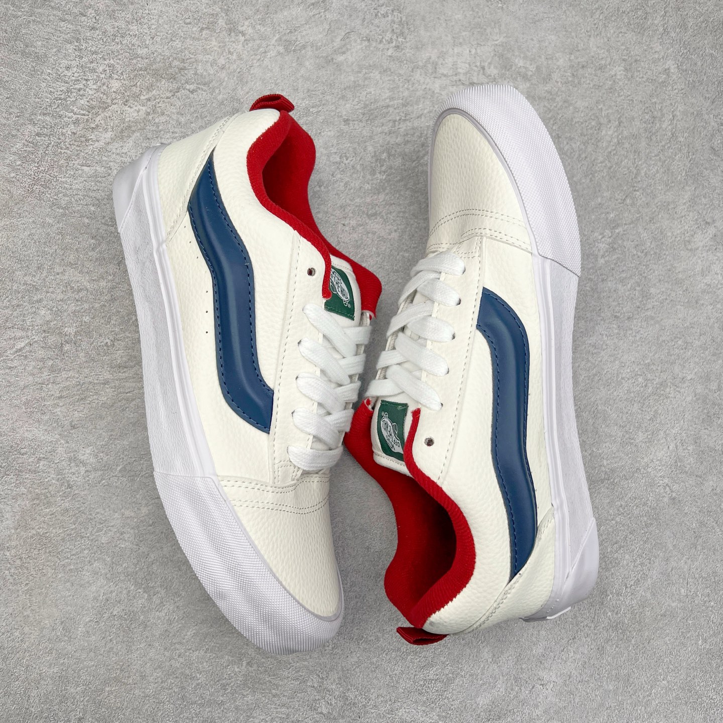 图片[3]-Vans Knu Skool 白蓝红 范斯官方 复古休闲胖胖面包鞋 肥胖版大LOGO荔枝纹牛皮面料 尺码：35 36 36.5 37 38 38.5 39 40 40.5 41 42 42.5 43 44 工艺：硫化1：1（重量1：1、真标、原钢印、材质标、鞋型标、合格证）-选品中心