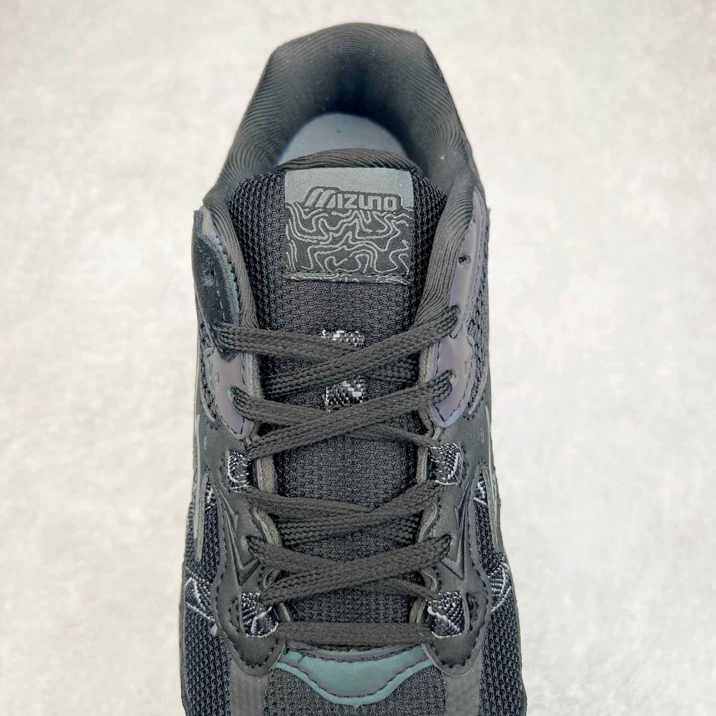 图片[5]-Mizuno Speed 2K 美津浓复古厚底织物合成革防滑耐磨透气低帮休闲跑步鞋 美津浓（Mizuno）是日本美津浓株式会社于1906年创立的运动品牌，经过一个多世纪的不断努力现已成为世界著名的运动器具、服装和鞋类生产商。美津浓力求服务于各类运动项目，并竭力使运动生活更加愉快和振奋。产品种类齐全，覆盖几乎全部主要运动项目，达到30万多个品类。尺码：36 36.5 37.5 38 38.5 39 40 40.5 41 42 42.5 43 44 44.5 45-选品中心