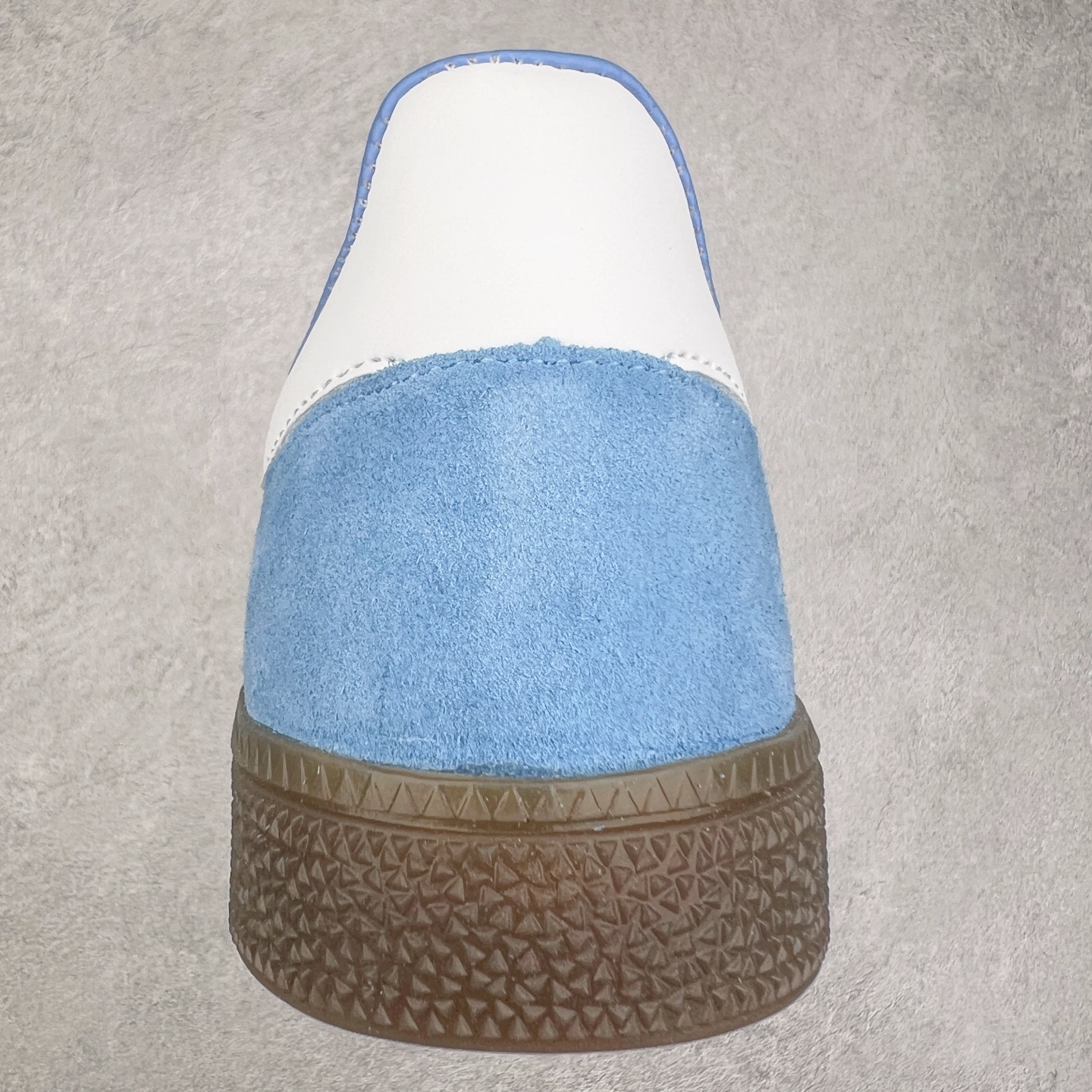 图片[8]-＃TG AD Originals Handball SPZL 手球运动员系列百搭休闲运动板鞋 BD7632 这款来自阿迪达斯的这款HANDBALL SPZL前身是一双手球运动鞋，这一次拿来复刻，所以鞋面的主要色彩选用了黑色， 鞋面外侧除了Spezial字母之外还有三叶草标志。Handball SPZL作为复古手球训练鞋与作为室内足球鞋的Samba有着异曲同工之处，但是质感更为出众的鞋身以及丰富的配色选择比起Samba来讲可以说是更胜一筹了！尺码：36 36⅔ 37⅓ 38 38⅔ 39⅓ 40 40⅔ 41⅓ 42 42⅔ 43⅓ 44⅔ 45-选品中心