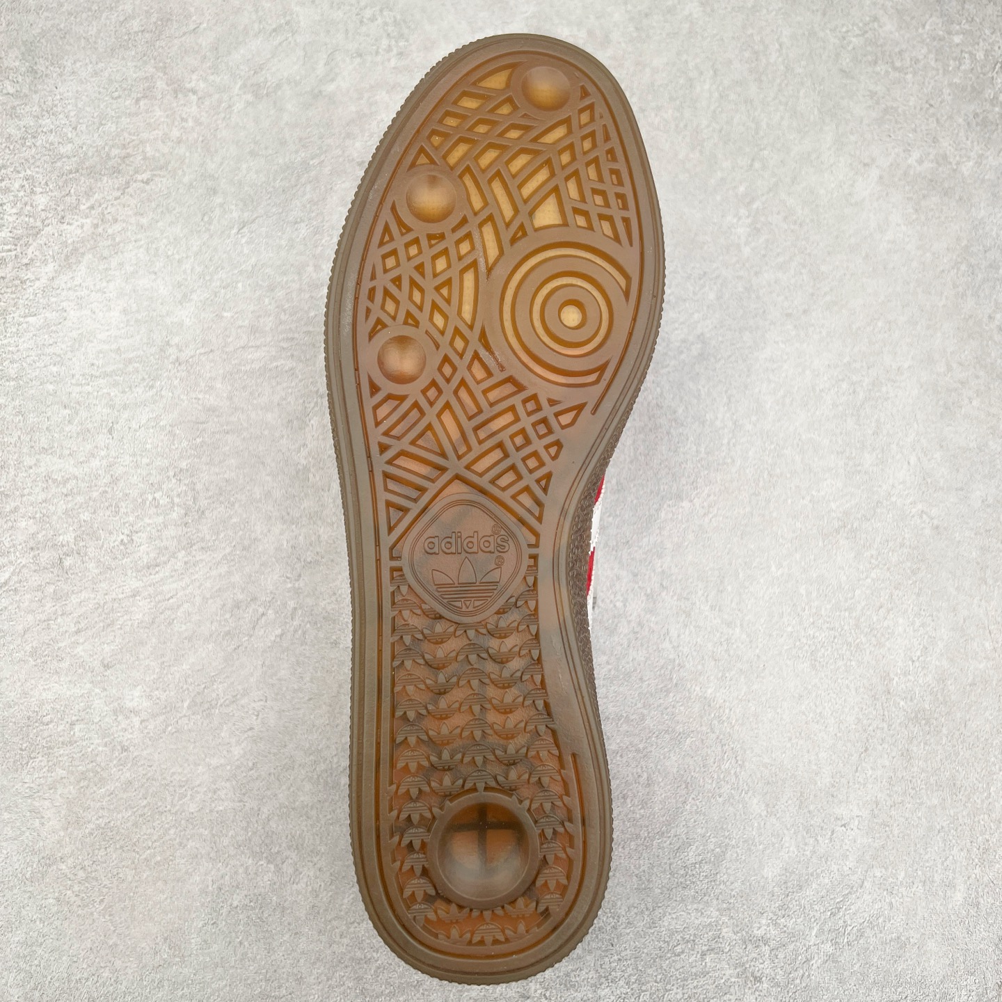 图片[9]-＃TG AD Originals Handball SPZL 手球运动员系列百搭休闲运动板鞋 FV1227 这款来自阿迪达斯的这款HANDBALL SPZL前身是一双手球运动鞋，这一次拿来复刻，所以鞋面的主要色彩选用了黑色， 鞋面外侧除了Spezial字母之外还有三叶草标志。Handball SPZL作为复古手球训练鞋与作为室内足球鞋的Samba有着异曲同工之处，但是质感更为出众的鞋身以及丰富的配色选择比起Samba来讲可以说是更胜一筹了！尺码：36 36⅔ 37⅓ 38 38⅔ 39⅓ 40 40⅔ 41⅓ 42 42⅔ 43⅓ 44⅔ 45-选品中心