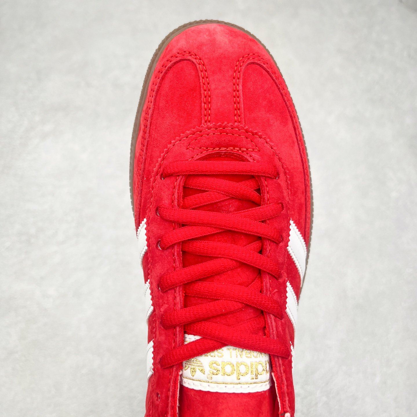 图片[4]-＃TG AD Originals Handball SPZL 手球运动员系列百搭休闲运动板鞋 FV1227 这款来自阿迪达斯的这款HANDBALL SPZL前身是一双手球运动鞋，这一次拿来复刻，所以鞋面的主要色彩选用了黑色， 鞋面外侧除了Spezial字母之外还有三叶草标志。Handball SPZL作为复古手球训练鞋与作为室内足球鞋的Samba有着异曲同工之处，但是质感更为出众的鞋身以及丰富的配色选择比起Samba来讲可以说是更胜一筹了！尺码：36 36⅔ 37⅓ 38 38⅔ 39⅓ 40 40⅔ 41⅓ 42 42⅔ 43⅓ 44⅔ 45-选品中心