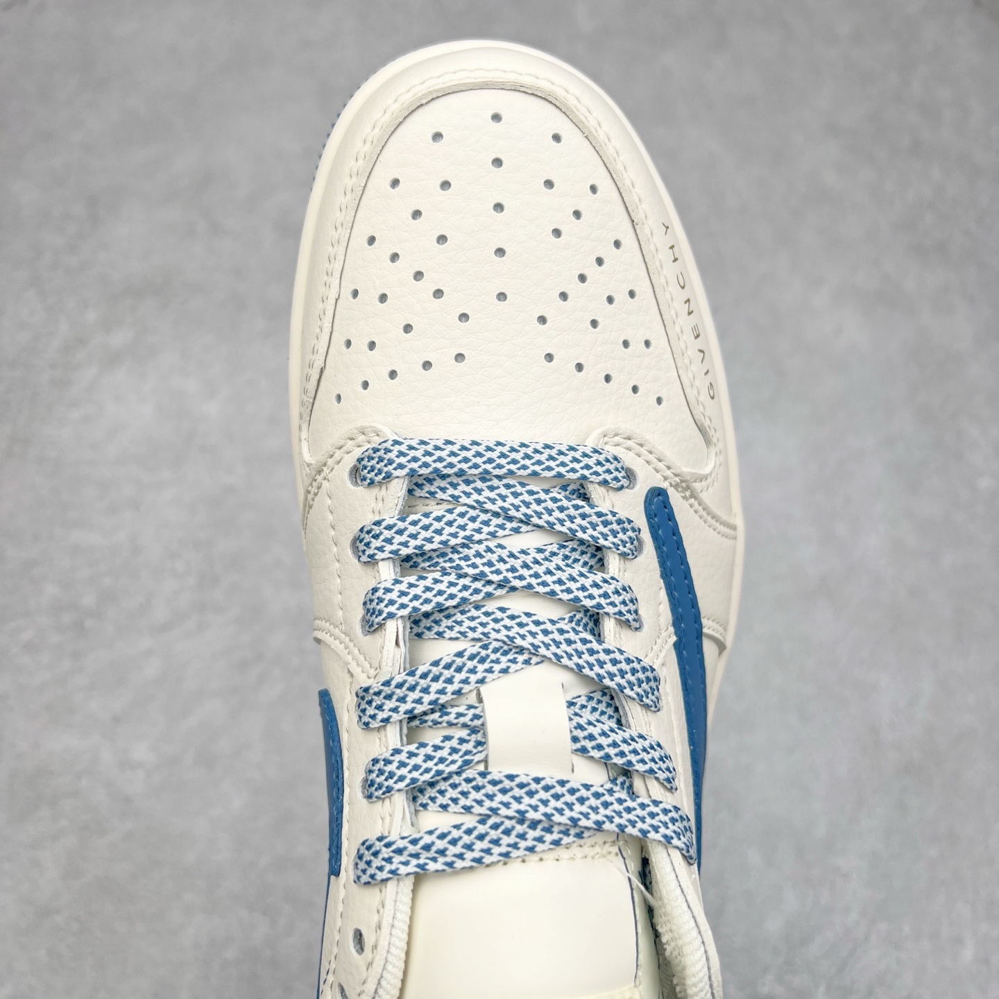 图片[4]-TS x Air Jordan AJ1 Low 倒钩低帮联名定制配色 CF3688-025 原厂内置气垫魔块 A模大底 头层小牛皮 鞋舌AJ原厂专用牛津布+AJ专用反口珍珠布+原厂无杂质高弹内里海棉+特殊封边弹力鞋带 实拍调校N版已经零色差零失真 百分百还原实物色彩所见即所得 不存在货不对板色差等低级问题 选购参考实物拍摄 不混卖不参货 只用心做好货严格选品 承诺混一赔十 尺码：36 36.5 37.5 38 38.5 39 40 40.5 41 42 42.5 43 44 44.5 45-选品中心