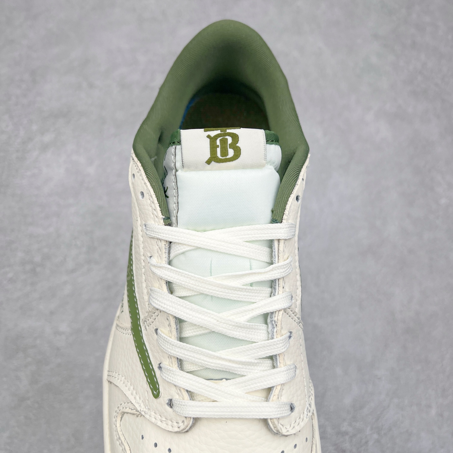 图片[5]-TS x Air Jordan AJ1 Low 倒钩低帮联名定制配色 XS2024-034 原厂内置气垫魔块 A模大底 头层小牛皮 鞋舌AJ原厂专用牛津布+AJ专用反口珍珠布+原厂无杂质高弹内里海棉+特殊封边弹力鞋带 实拍调校N版已经零色差零失真 百分百还原实物色彩所见即所得 不存在货不对板色差等低级问题 选购参考实物拍摄 不混卖不参货 只用心做好货严格选品 承诺混一赔十 尺码：36 36.5 37.5 38 38.5 39 40 40.5 41 42 42.5 43 44 44.5 45-选品中心