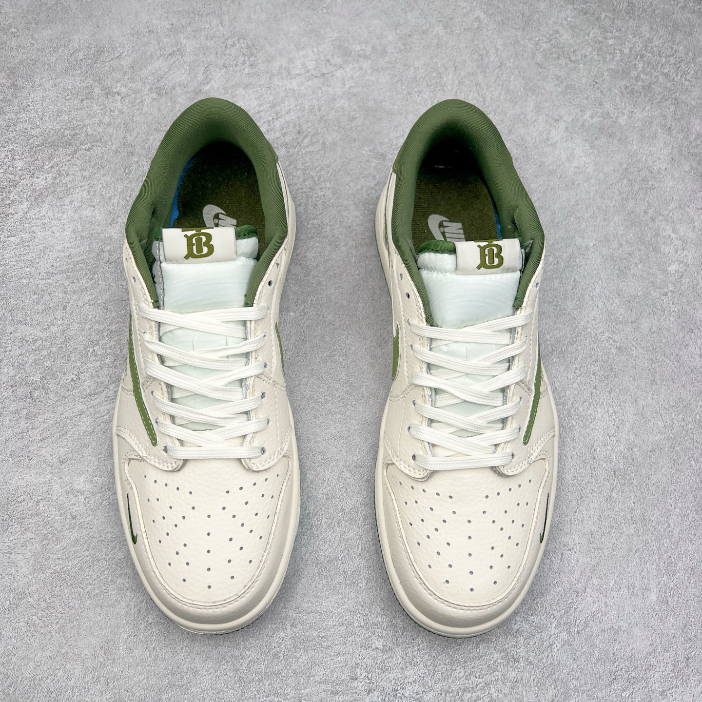 图片[2]-TS x Air Jordan AJ1 Low 倒钩低帮联名定制配色 XS2024-034 原厂内置气垫魔块 A模大底 头层小牛皮 鞋舌AJ原厂专用牛津布+AJ专用反口珍珠布+原厂无杂质高弹内里海棉+特殊封边弹力鞋带 实拍调校N版已经零色差零失真 百分百还原实物色彩所见即所得 不存在货不对板色差等低级问题 选购参考实物拍摄 不混卖不参货 只用心做好货严格选品 承诺混一赔十 尺码：36 36.5 37.5 38 38.5 39 40 40.5 41 42 42.5 43 44 44.5 45-选品中心