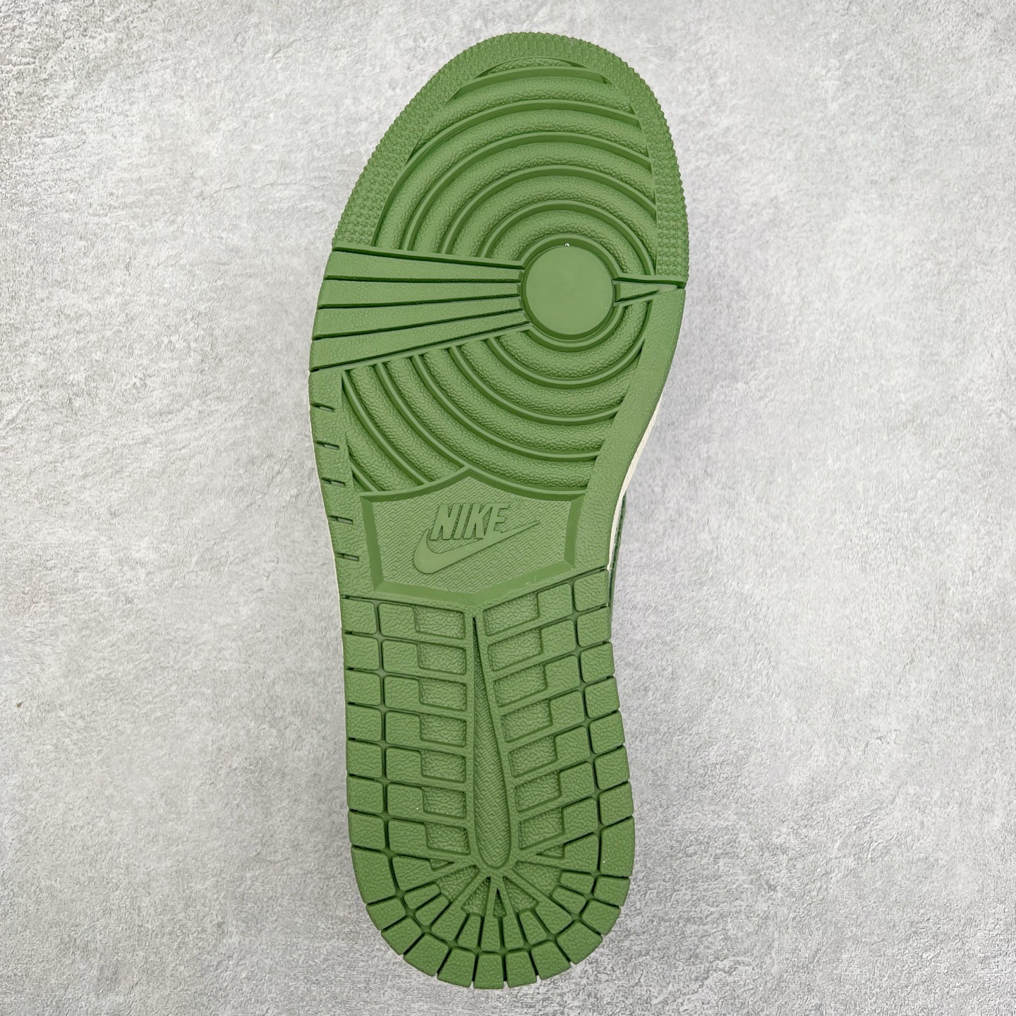 图片[9]-TS x Air Jordan AJ1 Low 倒钩低帮联名定制配色 FC1688-214 原厂内置气垫魔块 A模大底 头层小牛皮 鞋舌AJ原厂专用牛津布+AJ专用反口珍珠布+原厂无杂质高弹内里海棉+特殊封边弹力鞋带 实拍调校N版已经零色差零失真 百分百还原实物色彩所见即所得 不存在货不对板色差等低级问题 选购参考实物拍摄 不混卖不参货 只用心做好货严格选品 承诺混一赔十 尺码：36 36.5 37.5 38 38.5 39 40 40.5 41 42 42.5 43 44 44.5 45-选品中心