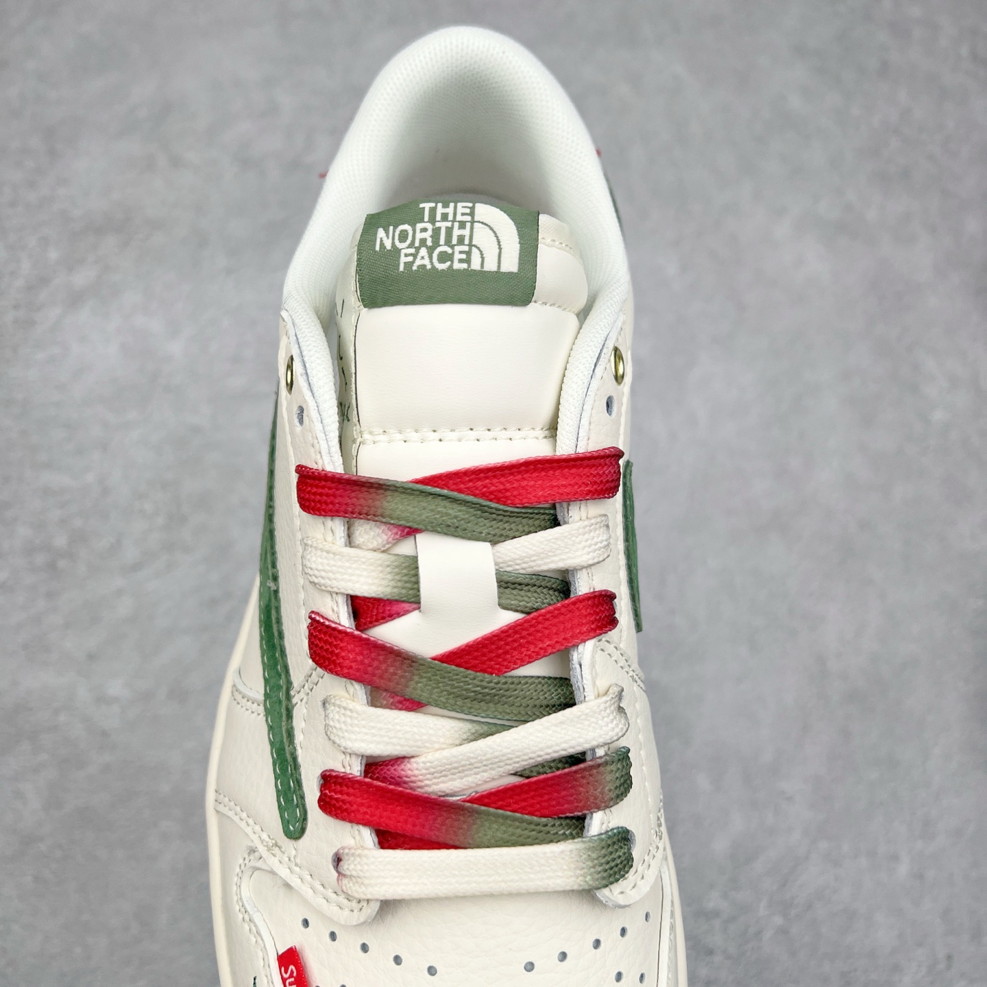 图片[5]-TS x Air Jordan AJ1 Low 倒钩低帮联名定制配色 FC1688-214 原厂内置气垫魔块 A模大底 头层小牛皮 鞋舌AJ原厂专用牛津布+AJ专用反口珍珠布+原厂无杂质高弹内里海棉+特殊封边弹力鞋带 实拍调校N版已经零色差零失真 百分百还原实物色彩所见即所得 不存在货不对板色差等低级问题 选购参考实物拍摄 不混卖不参货 只用心做好货严格选品 承诺混一赔十 尺码：36 36.5 37.5 38 38.5 39 40 40.5 41 42 42.5 43 44 44.5 45-选品中心