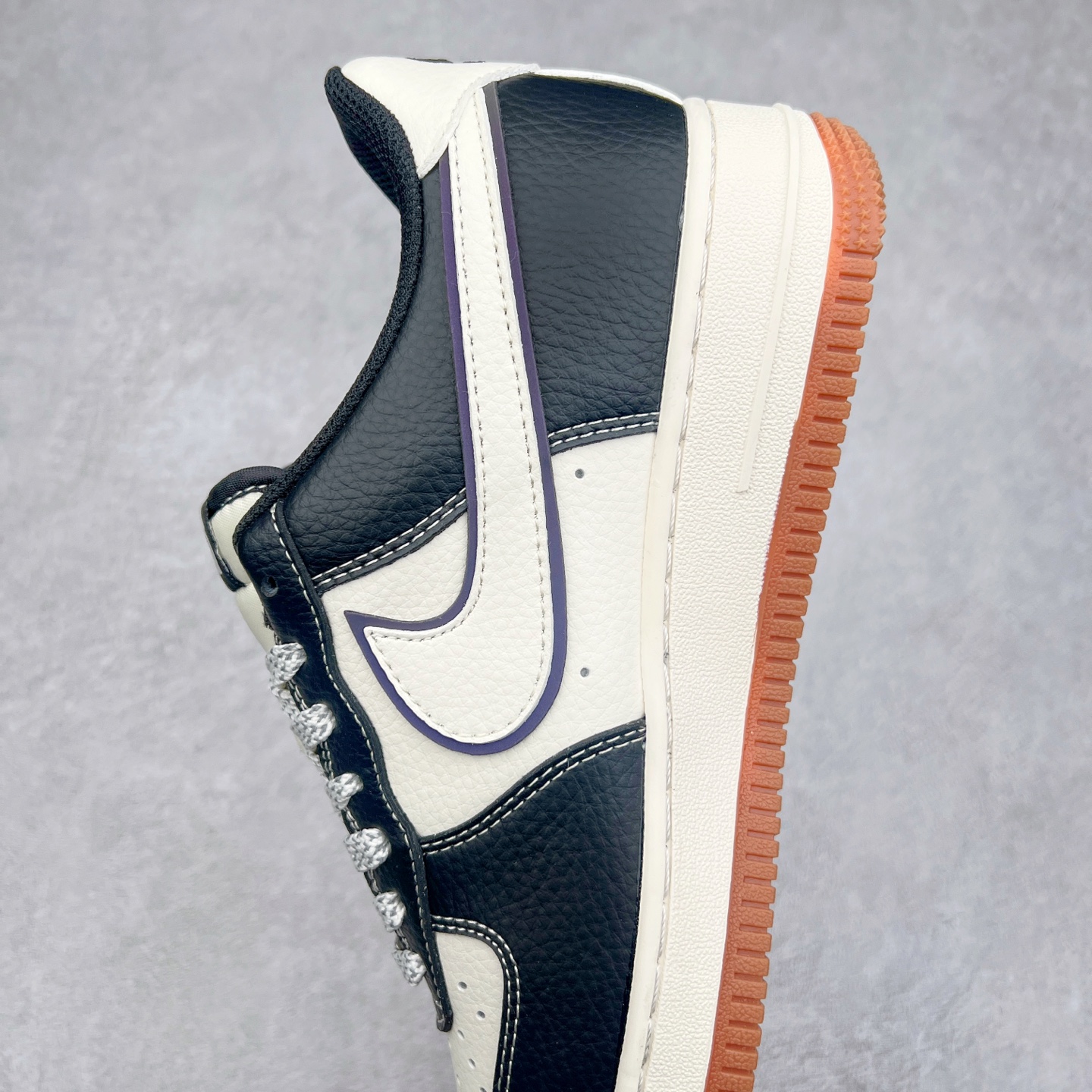 图片[7]-NK Air Force 1´07 Low 空军一号低帮百搭休闲运动板鞋 XZ6188-114 柔软、弹性十足的缓震性能和出色的中底设计 横跨复古与现代的外型结合 造就出风靡全球 三十多年的Force 1 直到今天还深受青睐 实拍调校N版已经零色差零失真 百分百还原实物色彩所见即所得 不存在货不对板色差等低级问题 选购参考实物拍摄 不混卖不参货 只用心做好货严格选品 承诺混一赔十 尺码：36 36.5 37.5 38 38.5 39 40 40.5 41 42 42.5 43 44 44.5 45-选品中心