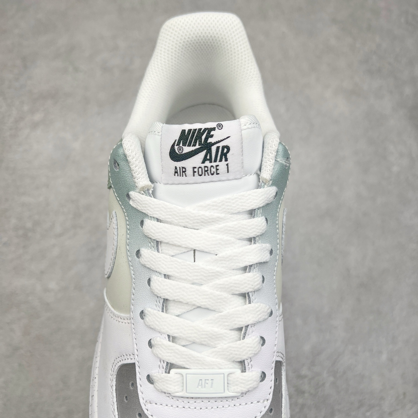 图片[5]-NK Air Force 1´07 Low 空军一号低帮百搭休闲运动板鞋 MM6823-336 柔软、弹性十足的缓震性能和出色的中底设计 横跨复古与现代的外型结合 造就出风靡全球 三十多年的Force 1 直到今天还深受青睐 实拍调校N版已经零色差零失真 百分百还原实物色彩所见即所得 不存在货不对板色差等低级问题 选购参考实物拍摄 不混卖不参货 只用心做好货严格选品 承诺混一赔十 尺码：36 36.5 37.5 38 38.5 39 40 40.5 41 42 42.5 43 44 44.5 45-选品中心