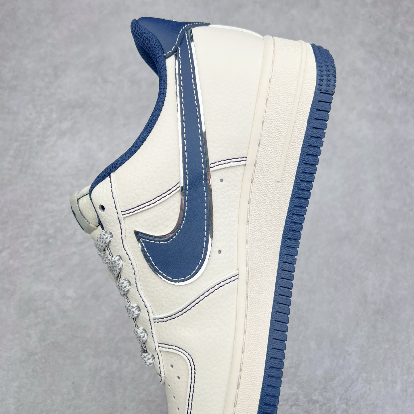 图片[7]-NK Air Force 1´07 Low 空军一号低帮百搭休闲运动板鞋 XS1958-522 柔软、弹性十足的缓震性能和出色的中底设计 横跨复古与现代的外型结合 造就出风靡全球 三十多年的Force 1 直到今天还深受青睐 实拍调校N版已经零色差零失真 百分百还原实物色彩所见即所得 不存在货不对板色差等低级问题 选购参考实物拍摄 不混卖不参货 只用心做好货严格选品 承诺混一赔十 尺码：36 36.5 37.5 38 38.5 39 40 40.5 41 42 42.5 43 44 44.5 45-选品中心