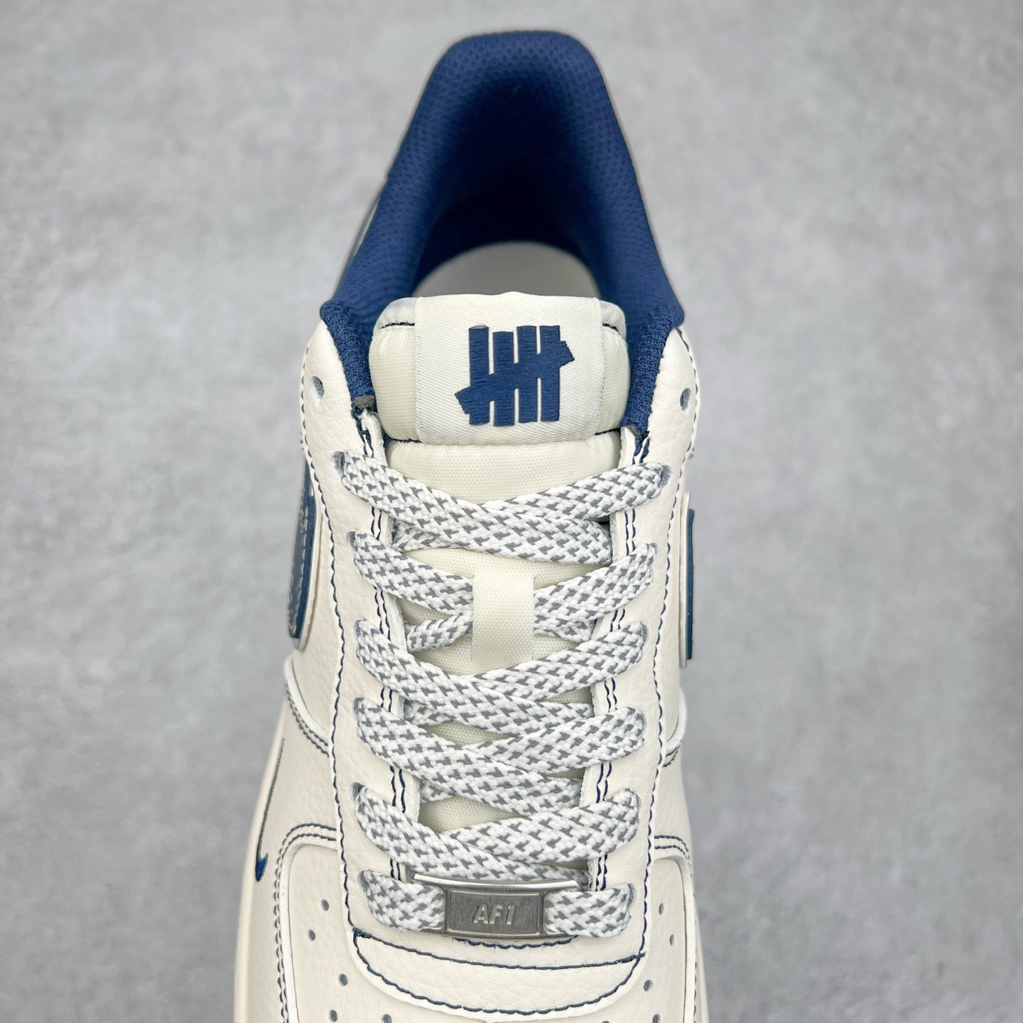 图片[5]-NK Air Force 1´07 Low 空军一号低帮百搭休闲运动板鞋 XS1958-522 柔软、弹性十足的缓震性能和出色的中底设计 横跨复古与现代的外型结合 造就出风靡全球 三十多年的Force 1 直到今天还深受青睐 实拍调校N版已经零色差零失真 百分百还原实物色彩所见即所得 不存在货不对板色差等低级问题 选购参考实物拍摄 不混卖不参货 只用心做好货严格选品 承诺混一赔十 尺码：36 36.5 37.5 38 38.5 39 40 40.5 41 42 42.5 43 44 44.5 45-选品中心