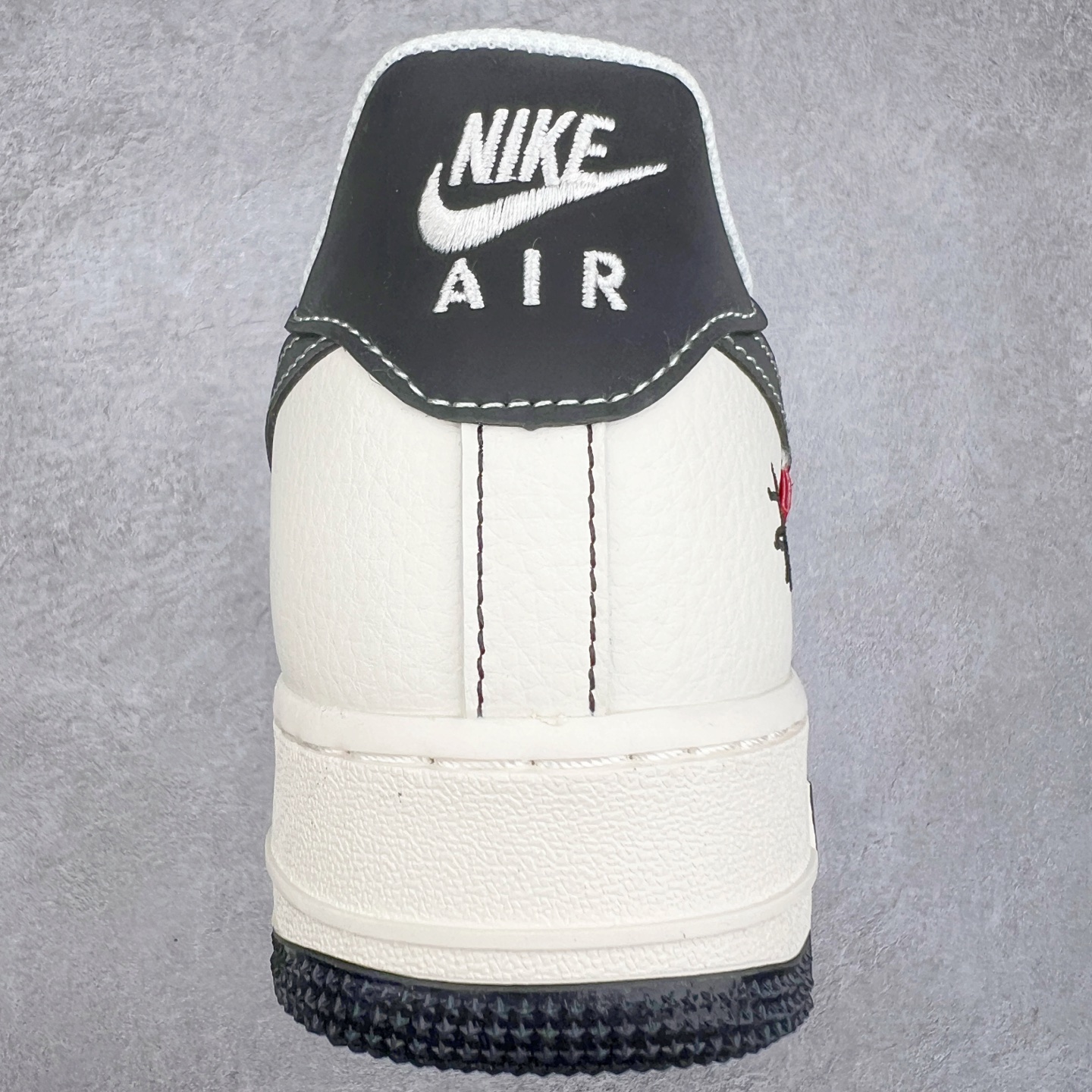 图片[8]-NK Air Force 1´07 Low 空军一号低帮百搭休闲运动板鞋 HH7518-036 柔软、弹性十足的缓震性能和出色的中底设计 横跨复古与现代的外型结合 造就出风靡全球 三十多年的Force 1 直到今天还深受青睐 实拍调校N版已经零色差零失真 百分百还原实物色彩所见即所得 不存在货不对板色差等低级问题 选购参考实物拍摄 不混卖不参货 只用心做好货严格选品 承诺混一赔十 尺码：36 36.5 37.5 38 38.5 39 40 40.5 41 42 42.5 43 44 44.5 45-选品中心