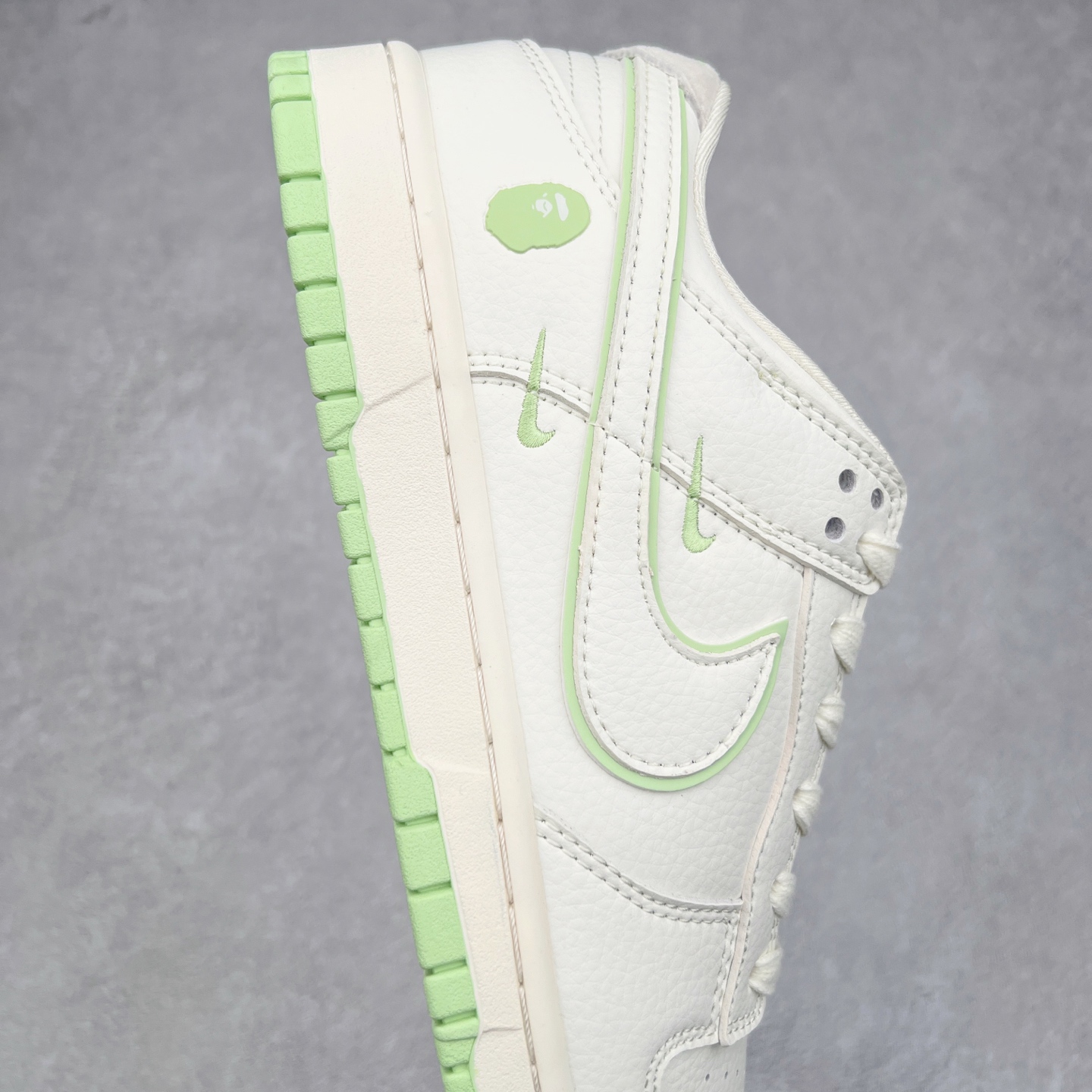 图片[6]-NK Dunk Low 定制配色 CF3688-010 大厂出品 极力推荐 原装头层材料 独家版型蒸餾加工帶來的是更好的视觉和脚感体验大厂纯原品质出货 清洁度 电绣工艺 皮料切割干净无任何毛边 细节完美 实拍调校N版已经零色差零失真 百分百还原实物色彩所见即所得 不存在货不对板色差等低级问题 选购参考实物拍摄 不混卖不参货 只用心做好货严格选品 承诺混一赔十 尺码：36 36.5 37.5 38 38.5 39 40 40.5 41 42 42.5 43 44 44.5 45-选品中心