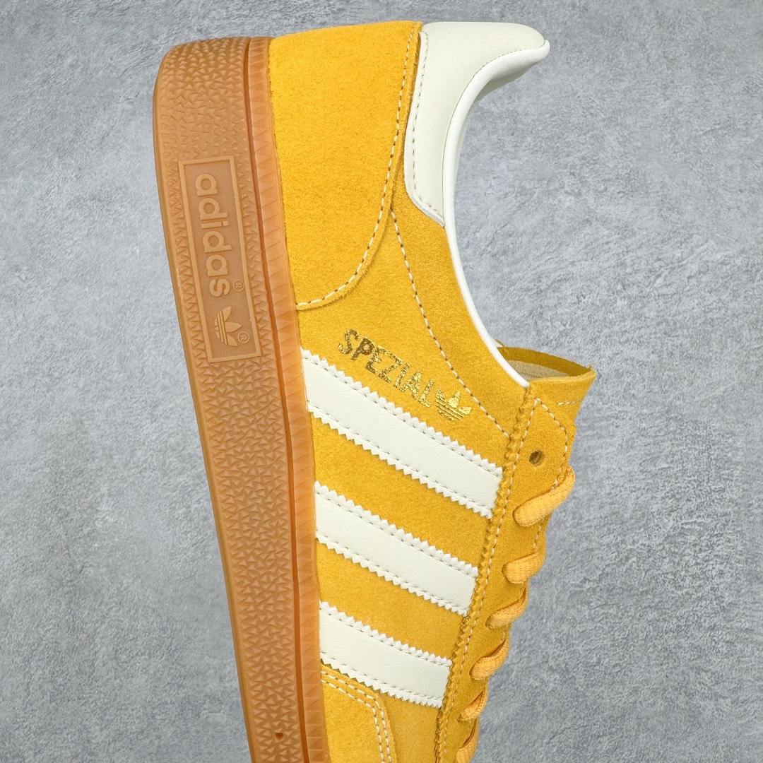 图片[6]-＃TG AD Originals Handball SPZL 手球运动员系列百搭休闲运动板鞋 IF7088 这款来自阿迪达斯的这款HANDBALL SPZL前身是一双手球运动鞋，这一次拿来复刻，所以鞋面的主要色彩选用了黑色， 鞋面外侧除了Spezial字母之外还有三叶草标志。Handball SPZL作为复古手球训练鞋与作为室内足球鞋的Samba有着异曲同工之处，但是质感更为出众的鞋身以及丰富的配色选择比起Samba来讲可以说是更胜一筹了！尺码：36 36⅔ 37⅓ 38 38⅔ 39⅓ 40 40⅔ 41⅓ 42 42⅔ 43⅓ 44⅔ 45-选品中心