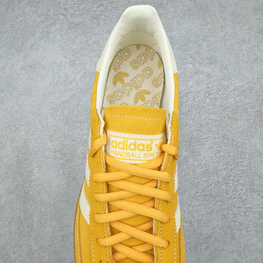 图片[5]-＃TG AD Originals Handball SPZL 手球运动员系列百搭休闲运动板鞋 IF7088 这款来自阿迪达斯的这款HANDBALL SPZL前身是一双手球运动鞋，这一次拿来复刻，所以鞋面的主要色彩选用了黑色， 鞋面外侧除了Spezial字母之外还有三叶草标志。Handball SPZL作为复古手球训练鞋与作为室内足球鞋的Samba有着异曲同工之处，但是质感更为出众的鞋身以及丰富的配色选择比起Samba来讲可以说是更胜一筹了！尺码：36 36⅔ 37⅓ 38 38⅔ 39⅓ 40 40⅔ 41⅓ 42 42⅔ 43⅓ 44⅔ 45-选品中心