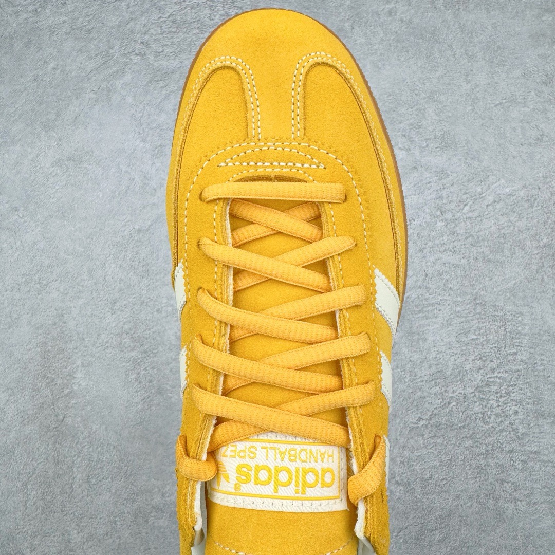 图片[4]-＃TG AD Originals Handball SPZL 手球运动员系列百搭休闲运动板鞋 IF7088 这款来自阿迪达斯的这款HANDBALL SPZL前身是一双手球运动鞋，这一次拿来复刻，所以鞋面的主要色彩选用了黑色， 鞋面外侧除了Spezial字母之外还有三叶草标志。Handball SPZL作为复古手球训练鞋与作为室内足球鞋的Samba有着异曲同工之处，但是质感更为出众的鞋身以及丰富的配色选择比起Samba来讲可以说是更胜一筹了！尺码：36 36⅔ 37⅓ 38 38⅔ 39⅓ 40 40⅔ 41⅓ 42 42⅔ 43⅓ 44⅔ 45-选品中心