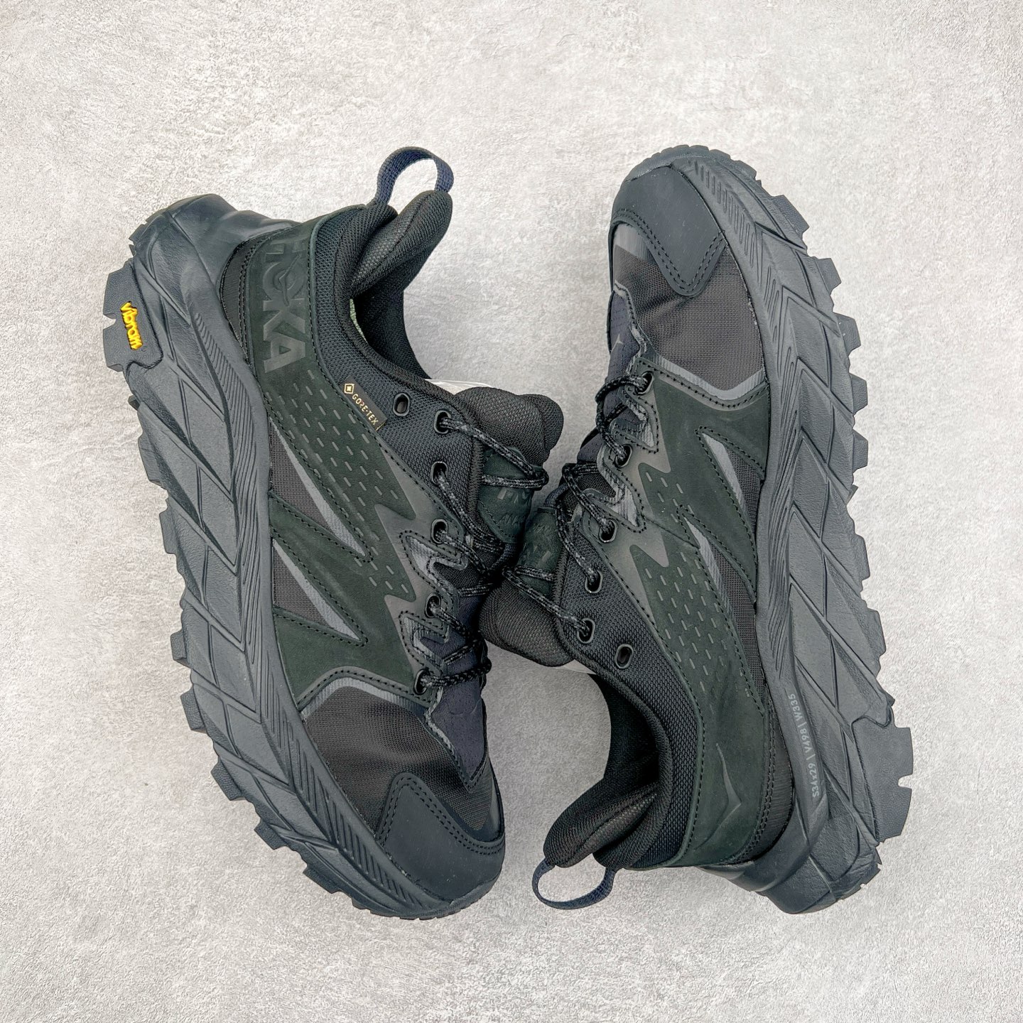 图片[3]-WTAPS x HOKA ONE ONE Wtaps×Anacapa 联名款皮革舒适缓震防滑耐磨低帮生活休闲鞋 实拍调校N版已经零色差零失真 百分百还原实物色彩所见即所得 不存在货不对板色差等低级问题 选购参考实物拍摄 不混卖不参货 只用心做好货严格选品 承诺混一赔十 尺码：36 36.5 37.5 38 38.5 39 40 40.5 41 42 42.5 43 44 44.5 45-选品中心