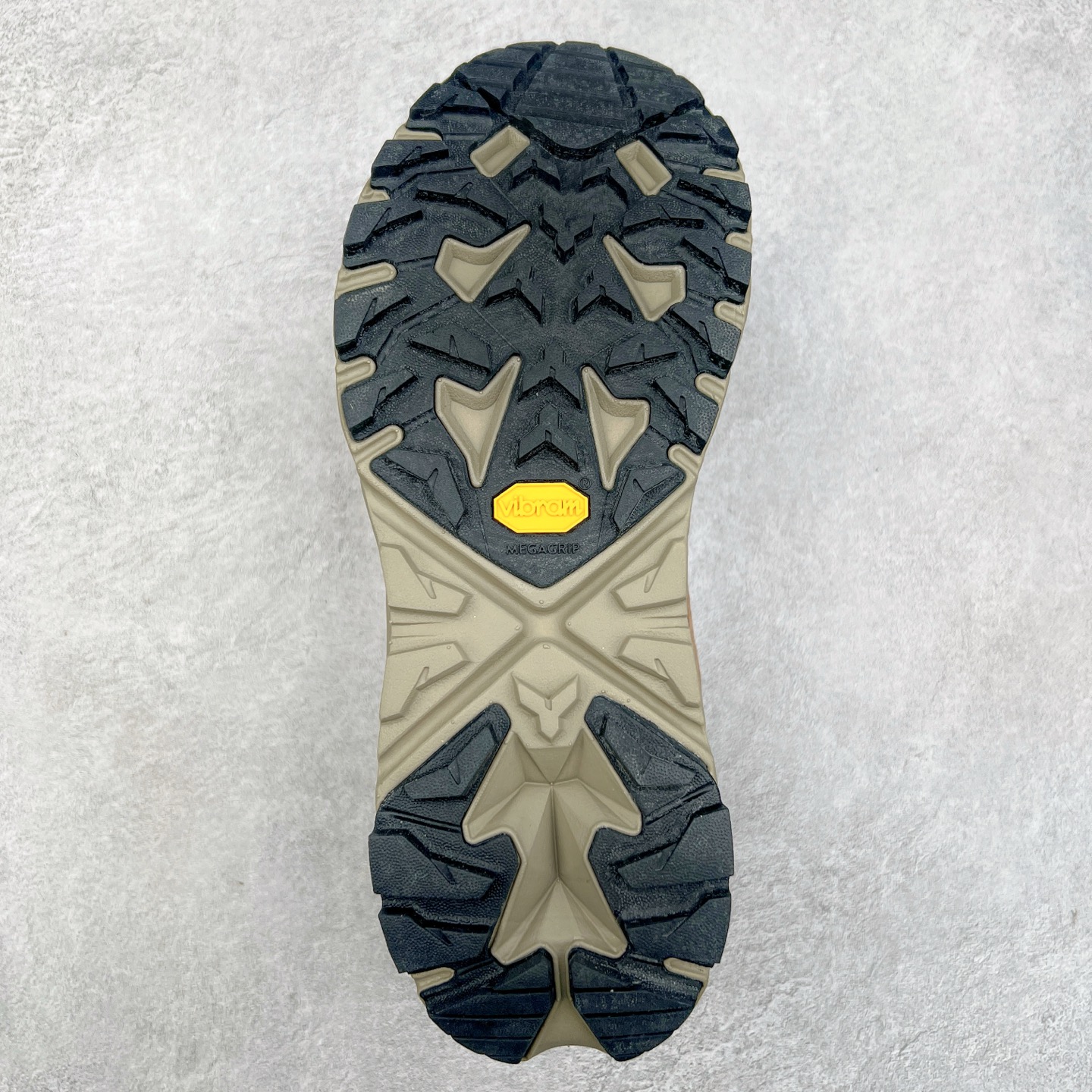 图片[9]-WTAPS x HOKA ONE ONE Wtaps×Anacapa 联名款皮革舒适缓震防滑耐磨低帮生活休闲鞋 实拍调校N版已经零色差零失真 百分百还原实物色彩所见即所得 不存在货不对板色差等低级问题 选购参考实物拍摄 不混卖不参货 只用心做好货严格选品 承诺混一赔十 尺码：36 36.5 37.5 38 38.5 39 40 40.5 41 42 42.5 43 44 44.5 45-选品中心