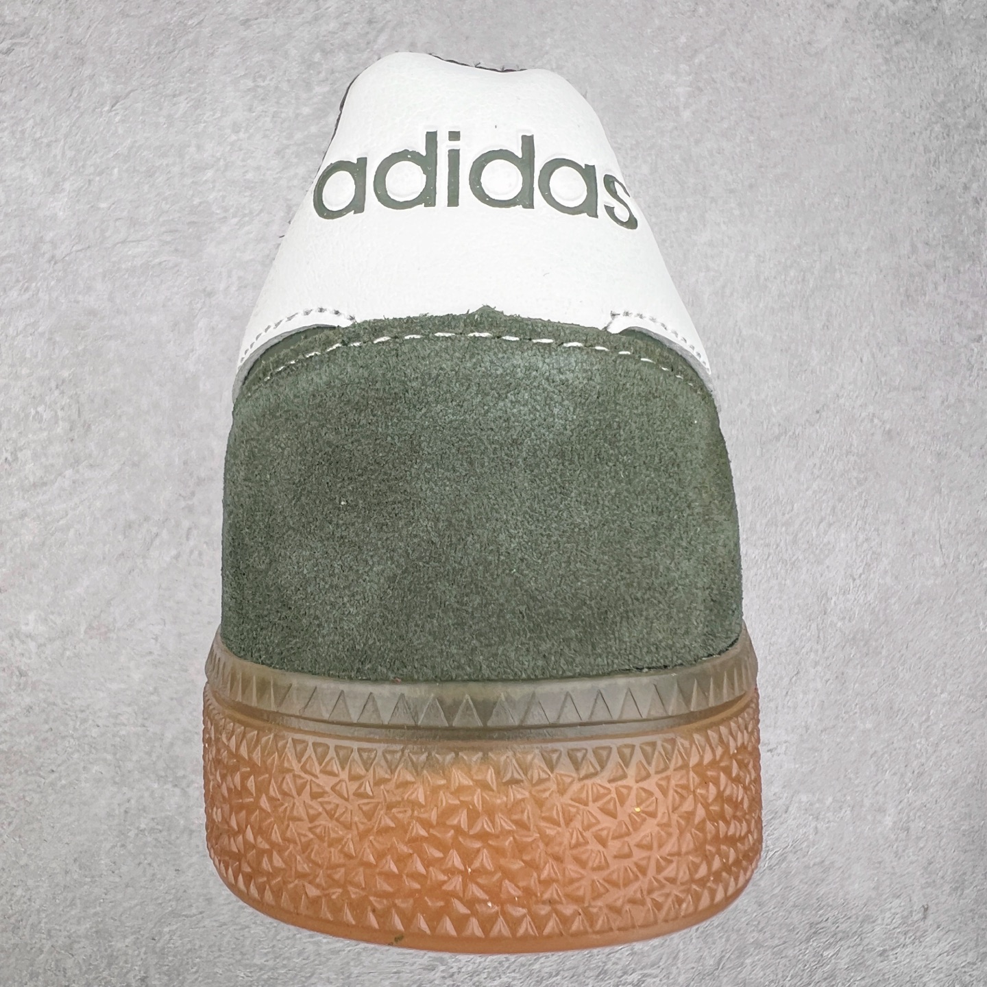 图片[8]-AD Originals Handball SPZL 手球运动员系列百搭休闲运动板鞋 JP7067 这款来自阿迪达斯的这款HANDBALL SPZL前身是一双手球运动鞋，这一次拿来复刻，所以鞋面的主要色彩选用了黑色， 鞋面外侧除了Spezial字母之外还有三叶草标志。Handball SPZL作为复古手球训练鞋与作为室内足球鞋的Samba有着异曲同工之处，但是质感更为出众的鞋身以及丰富的配色选择比起Samba来讲可以说是更胜一筹了！尺码：36 36⅔ 37⅓ 38 38⅔ 39⅓ 40 40⅔ 41⅓ 42 42⅔ 43⅓ 44 45-选品中心