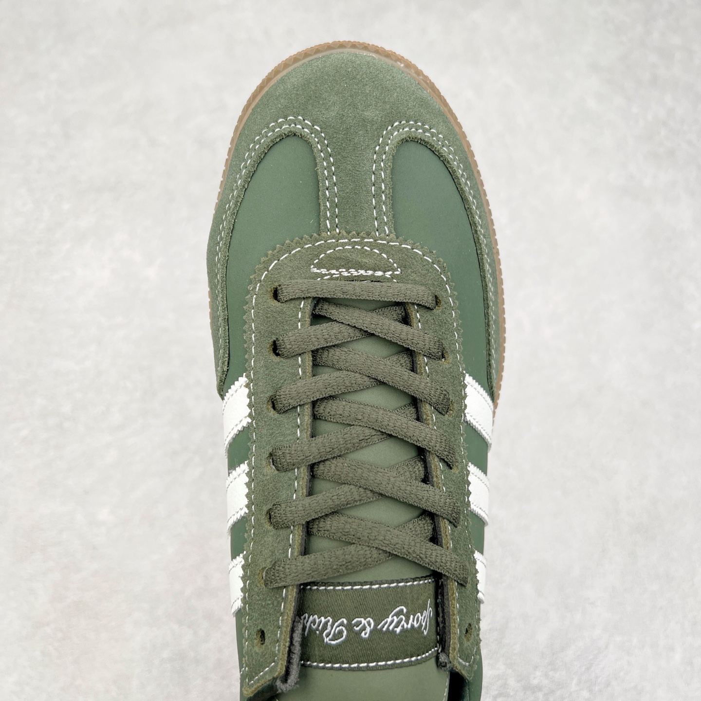 图片[4]-AD Originals Handball SPZL 手球运动员系列百搭休闲运动板鞋 JP7067 这款来自阿迪达斯的这款HANDBALL SPZL前身是一双手球运动鞋，这一次拿来复刻，所以鞋面的主要色彩选用了黑色， 鞋面外侧除了Spezial字母之外还有三叶草标志。Handball SPZL作为复古手球训练鞋与作为室内足球鞋的Samba有着异曲同工之处，但是质感更为出众的鞋身以及丰富的配色选择比起Samba来讲可以说是更胜一筹了！尺码：36 36⅔ 37⅓ 38 38⅔ 39⅓ 40 40⅔ 41⅓ 42 42⅔ 43⅓ 44 45-选品中心