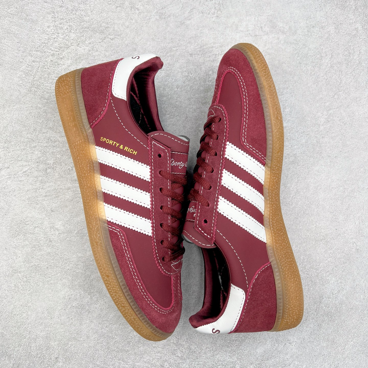 图片[3]-AD Originals Handball SPZL 手球运动员系列百搭休闲运动板鞋 JP7068 这款来自阿迪达斯的这款HANDBALL SPZL前身是一双手球运动鞋，这一次拿来复刻，所以鞋面的主要色彩选用了黑色， 鞋面外侧除了Spezial字母之外还有三叶草标志。Handball SPZL作为复古手球训练鞋与作为室内足球鞋的Samba有着异曲同工之处，但是质感更为出众的鞋身以及丰富的配色选择比起Samba来讲可以说是更胜一筹了！尺码：36 36⅔ 37⅓ 38 38⅔ 39⅓ 40 40⅔ 41⅓ 42 42⅔ 43⅓ 44 45-选品中心