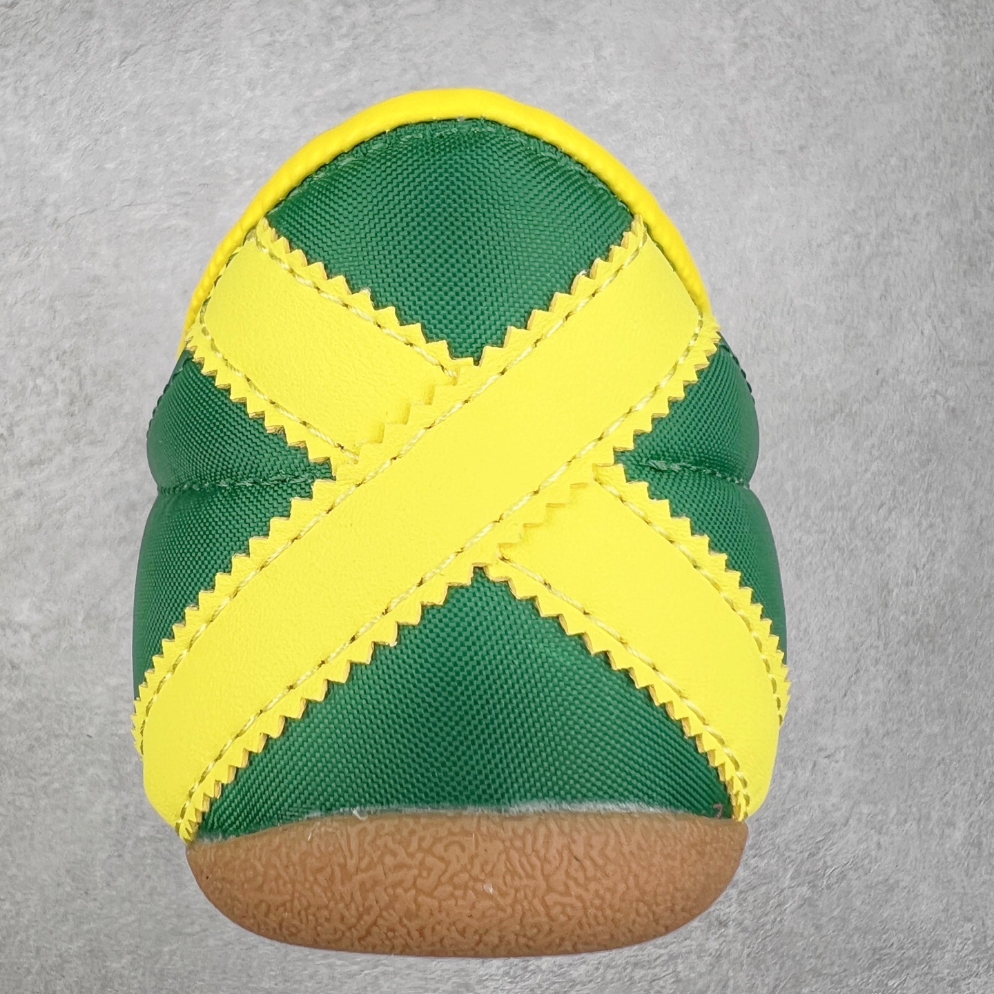 图片[8]-AD Originals Tokyo 东京限定系列复古百搭薄底德训风低帮休闲运动T头鞋 JI3298 ORIGINALS 挖掘复古运动基因，文 将经典与现代完美融合，推出薄底鞋系列，引起潮流趋势。此次COSTS带来的是ADIDAS ORIGINALS TOKYO系列黑白两款百搭配色，鞋款鞋面舒适贴合脚面， 同时采用柔软材质，穿着轻便舒适；中底缓震性能，鞋底有一定弹性，日常穿搭舒适且防滑。尺码：35⅔ 36 36⅔ 37⅓ 38 38⅔ 39⅓ 40 40⅔ 41⅓ 42 42⅔ 43⅓ 44 45-选品中心