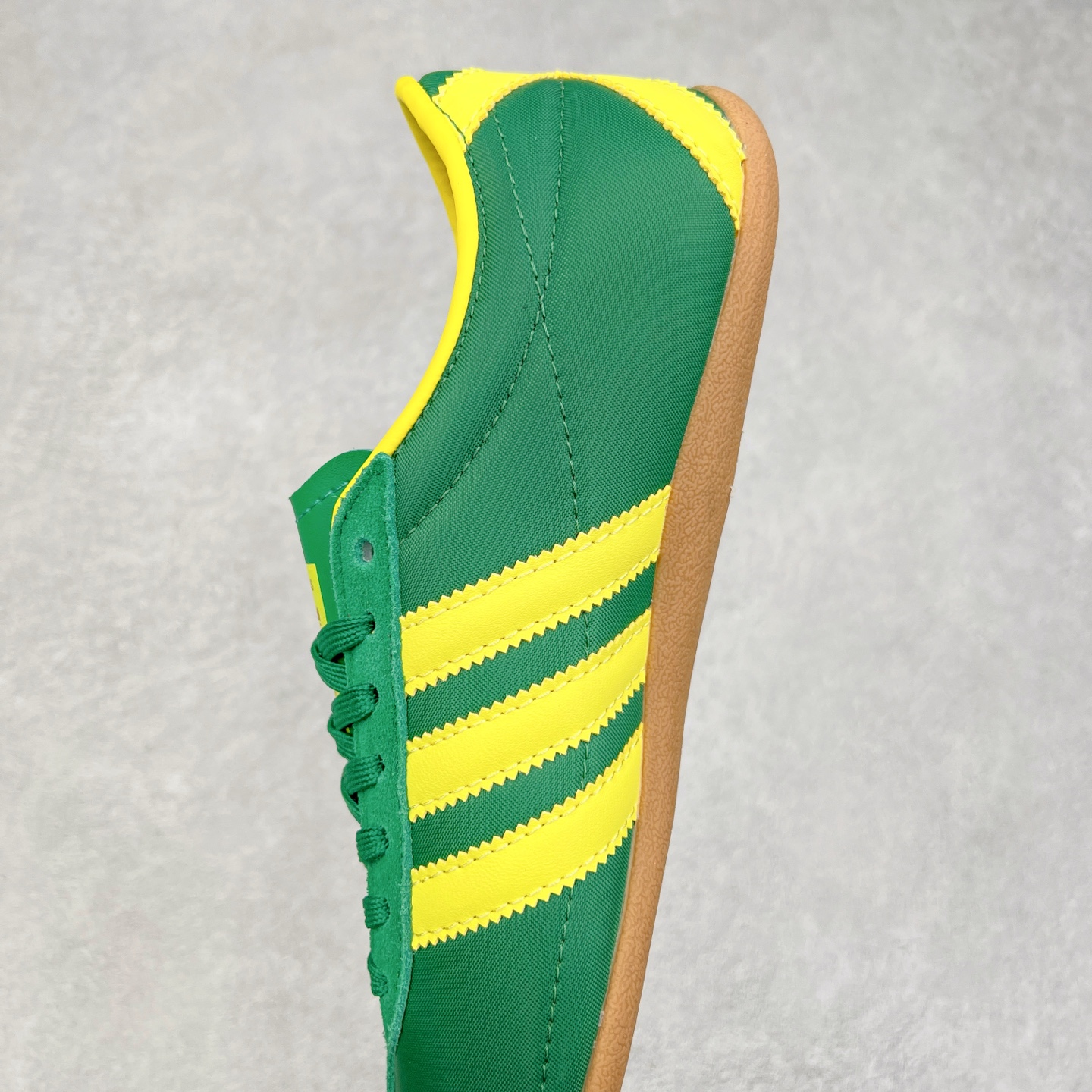 图片[7]-AD Originals Tokyo 东京限定系列复古百搭薄底德训风低帮休闲运动T头鞋 JI3298 ORIGINALS 挖掘复古运动基因，文 将经典与现代完美融合，推出薄底鞋系列，引起潮流趋势。此次COSTS带来的是ADIDAS ORIGINALS TOKYO系列黑白两款百搭配色，鞋款鞋面舒适贴合脚面， 同时采用柔软材质，穿着轻便舒适；中底缓震性能，鞋底有一定弹性，日常穿搭舒适且防滑。尺码：35⅔ 36 36⅔ 37⅓ 38 38⅔ 39⅓ 40 40⅔ 41⅓ 42 42⅔ 43⅓ 44 45-选品中心