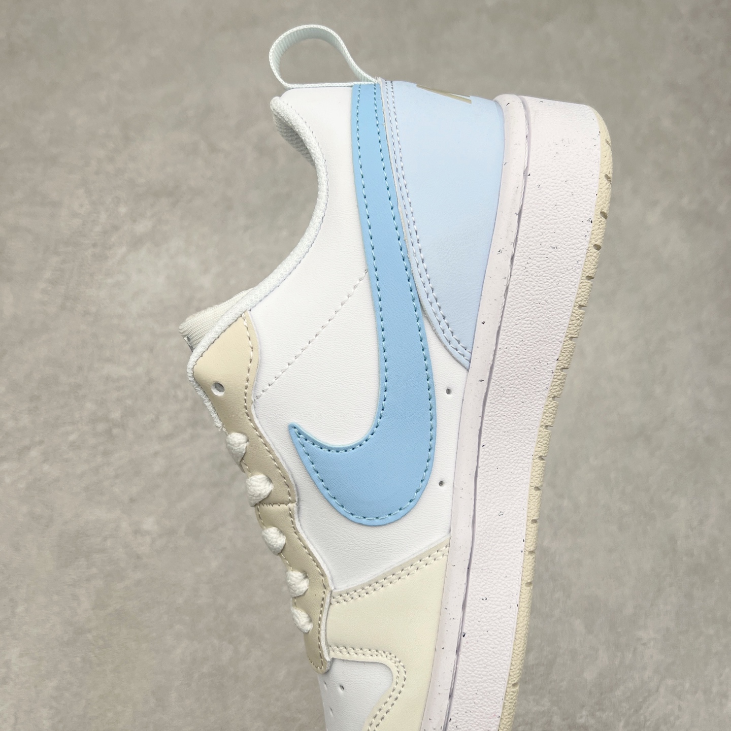 图片[7]-NK Court Borough Low CB2 低帮百搭透气休闲运动板鞋 IB4701-141 原数据独家私模大底 经典耐用的设计 兼顾舒适脚感和出众风范 演绎匠心之作 结构性的支撑贴合感结合复古篮球设计 塑就场外全明星风范 尺码：36 36.5 37.5 38 38.5 39 40 40.5 41 42 42.5 43 44 44.5 45-选品中心