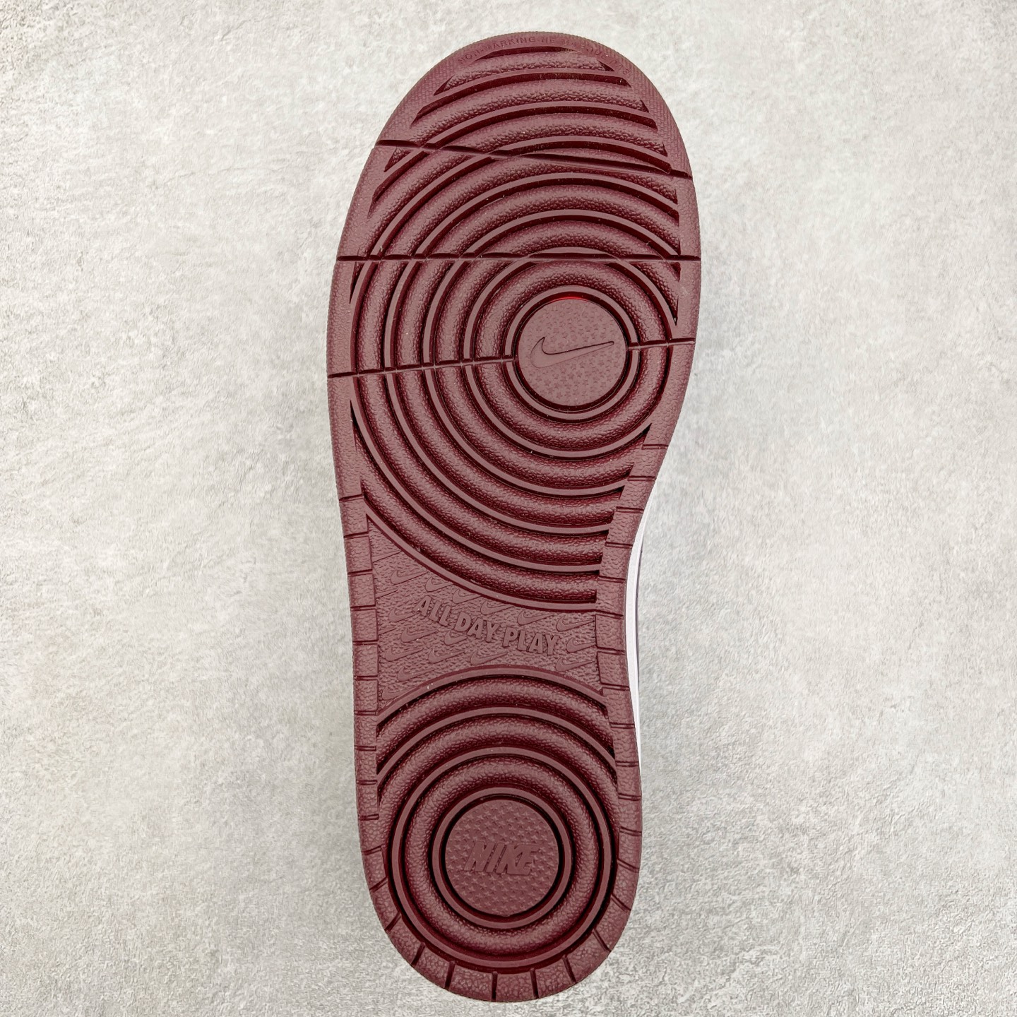 图片[9]-NK Court Borough Low CB2 低帮百搭透气休闲运动板鞋 DV5456-112 原数据独家私模大底 经典耐用的设计 兼顾舒适脚感和出众风范 演绎匠心之作 结构性的支撑贴合感结合复古篮球设计 塑就场外全明星风范 尺码：36 36.5 37.5 38 38.5 39 40 40.5 41 42 42.5 43 44 44.5 45-选品中心