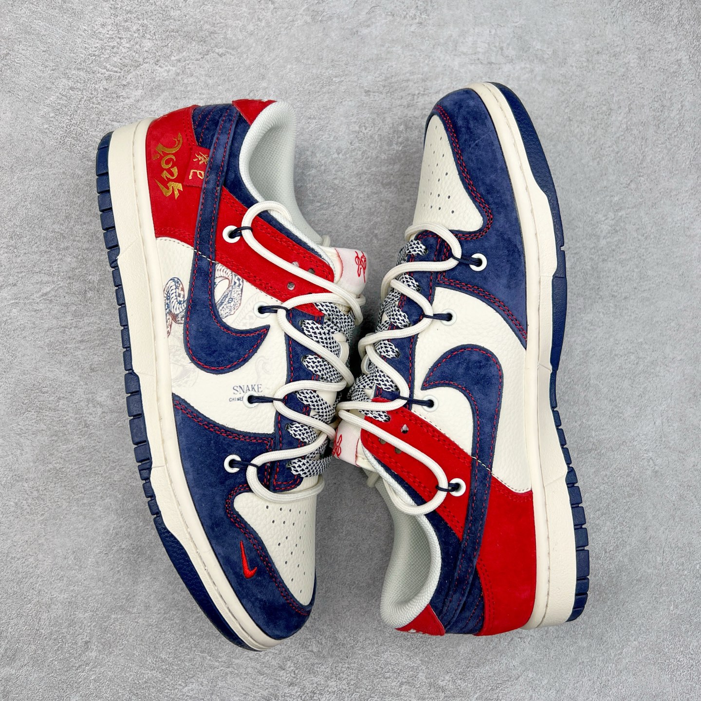 图片[3]-NK Dunk Low 定制配色 YX5066-288 大厂出品 极力推荐 原装头层材料 独家版型蒸餾加工帶來的是更好的视觉和脚感体验大厂纯原品质出货 清洁度 电绣工艺 皮料切割干净无任何毛边 细节完美 实拍调校N版已经零色差零失真 百分百还原实物色彩所见即所得 不存在货不对板色差等低级问题 选购参考实物拍摄 不混卖不参货 只用心做好货严格选品 承诺混一赔十 尺码：36 36.5 37.5 38 38.5 39 40 40.5 41 42 42.5 43 44 44.5 45-选品中心